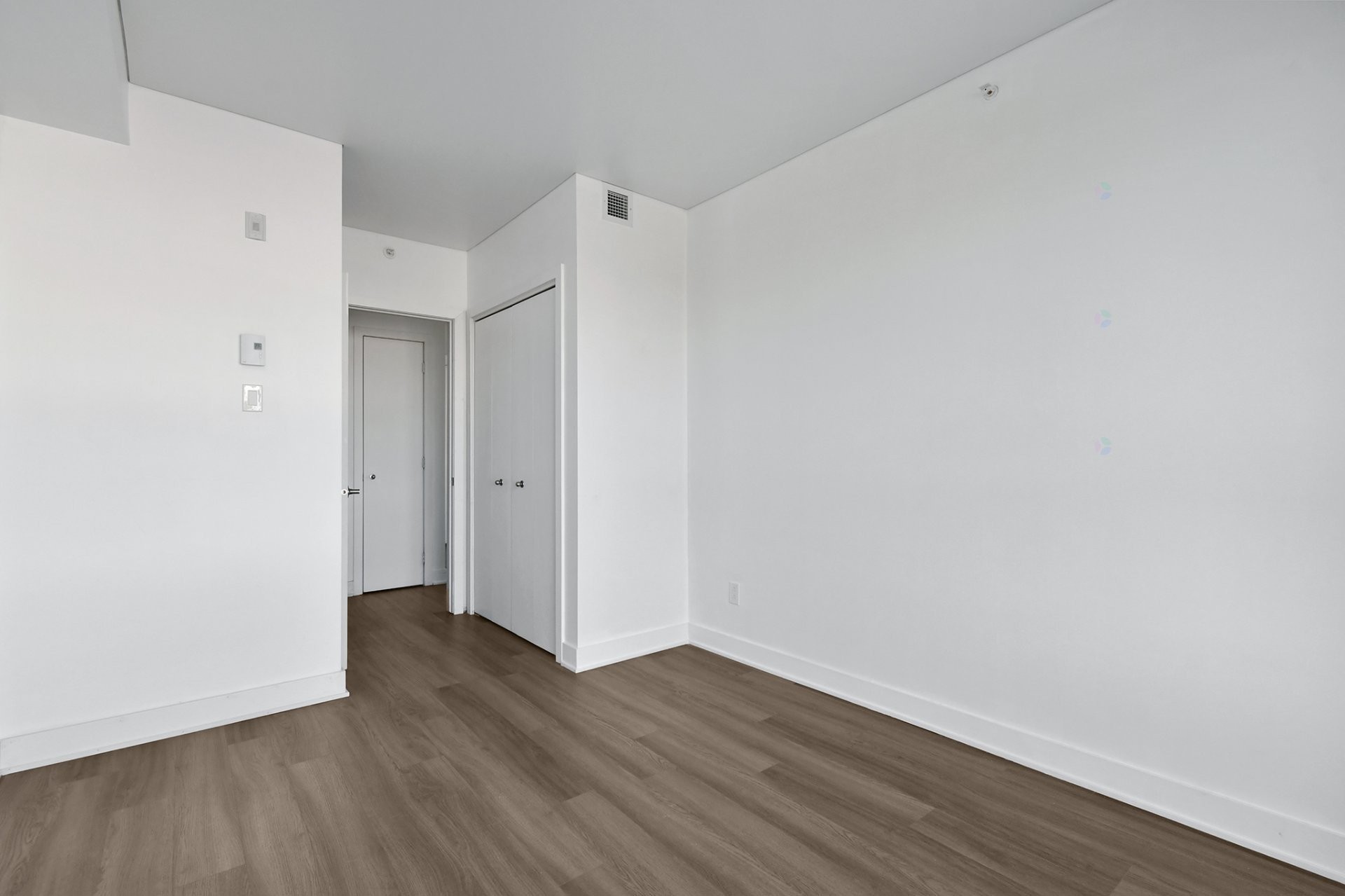 









1431


Av. de la Gare

, 211,
Mascouche,




QC
J7K3C7

