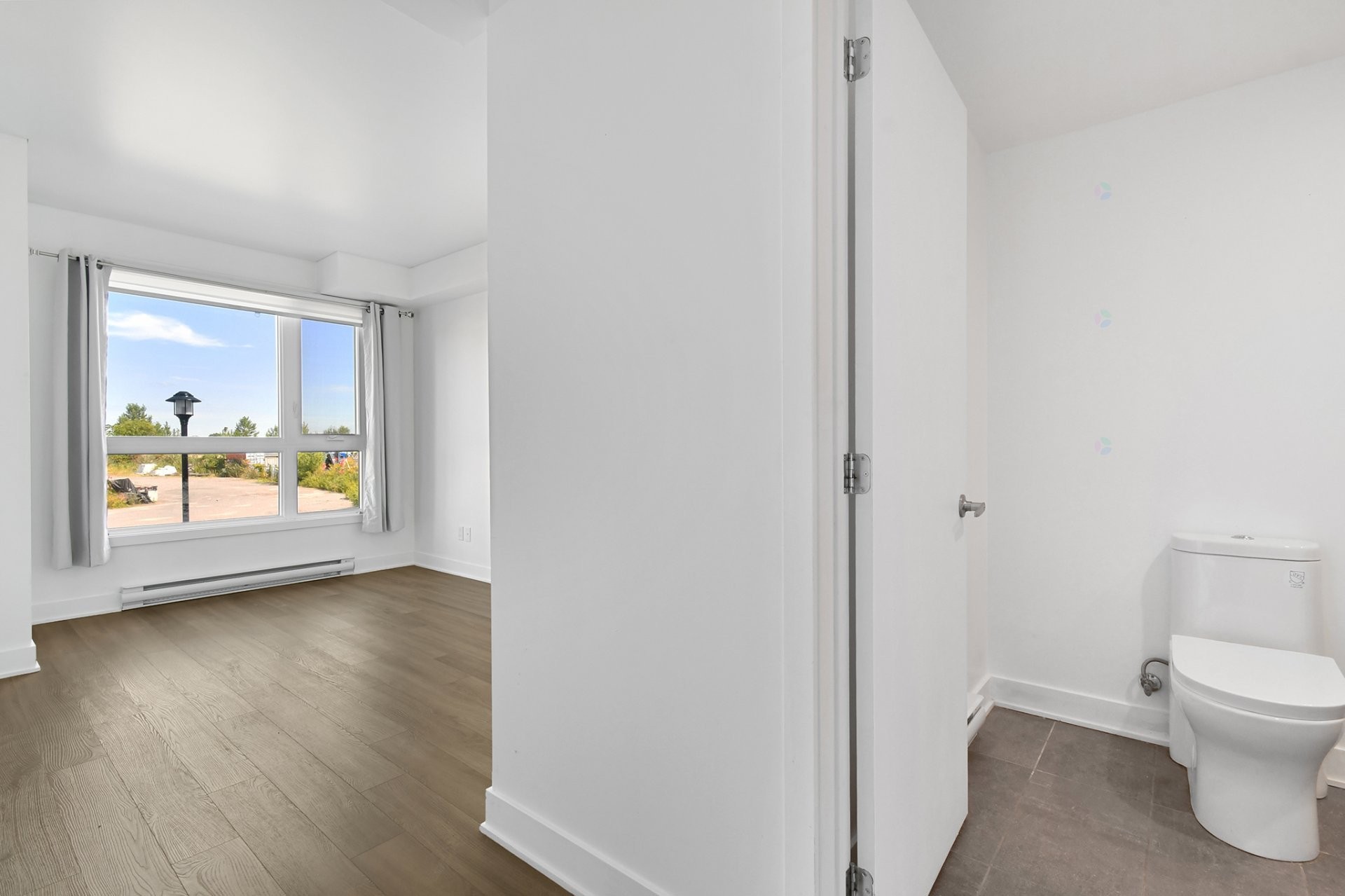 









1431


Av. de la Gare

, 211,
Mascouche,




QC
J7K3C7

