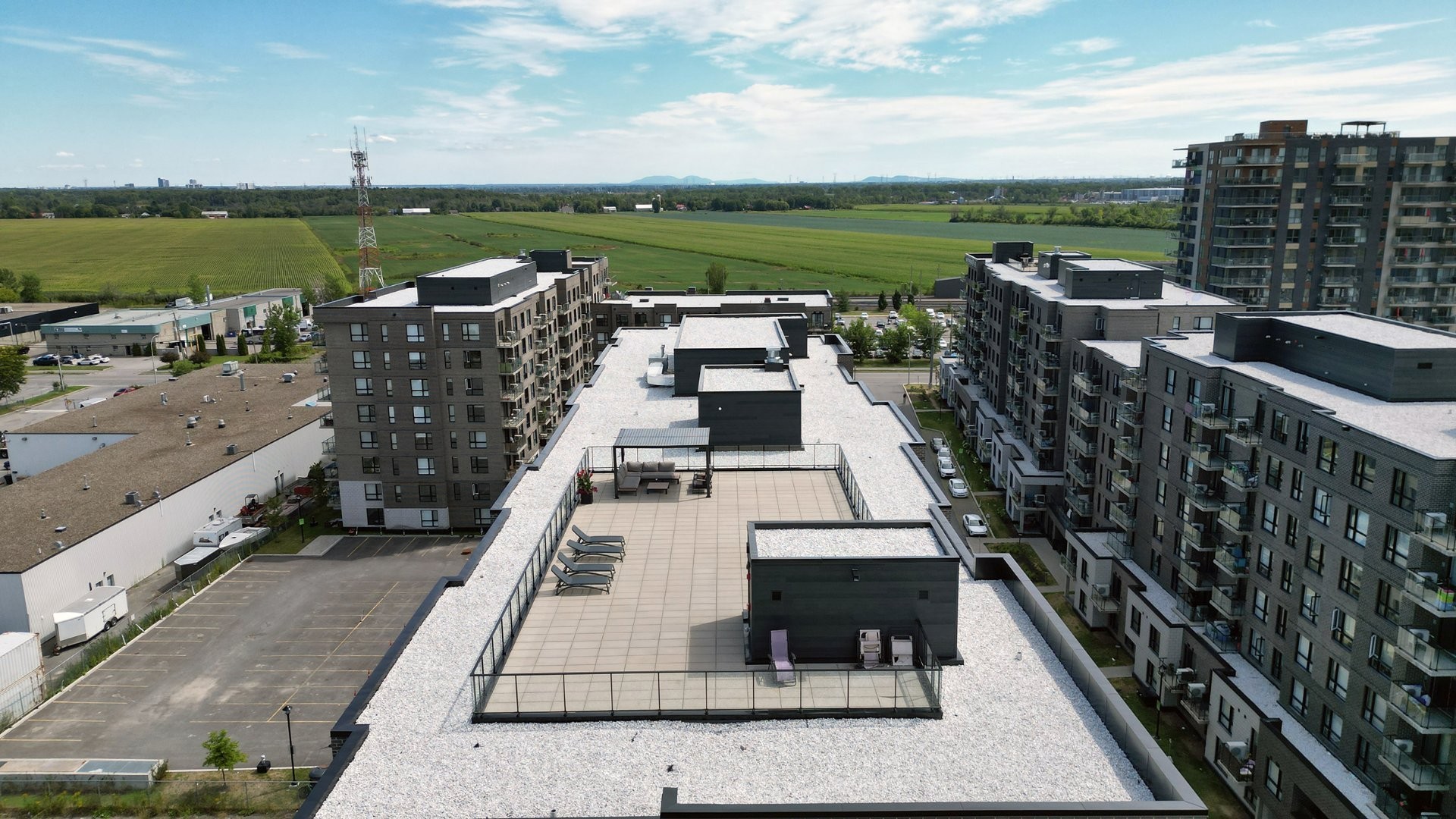 









1431


Av. de la Gare

, 211,
Mascouche,




QC
J7K3C7

