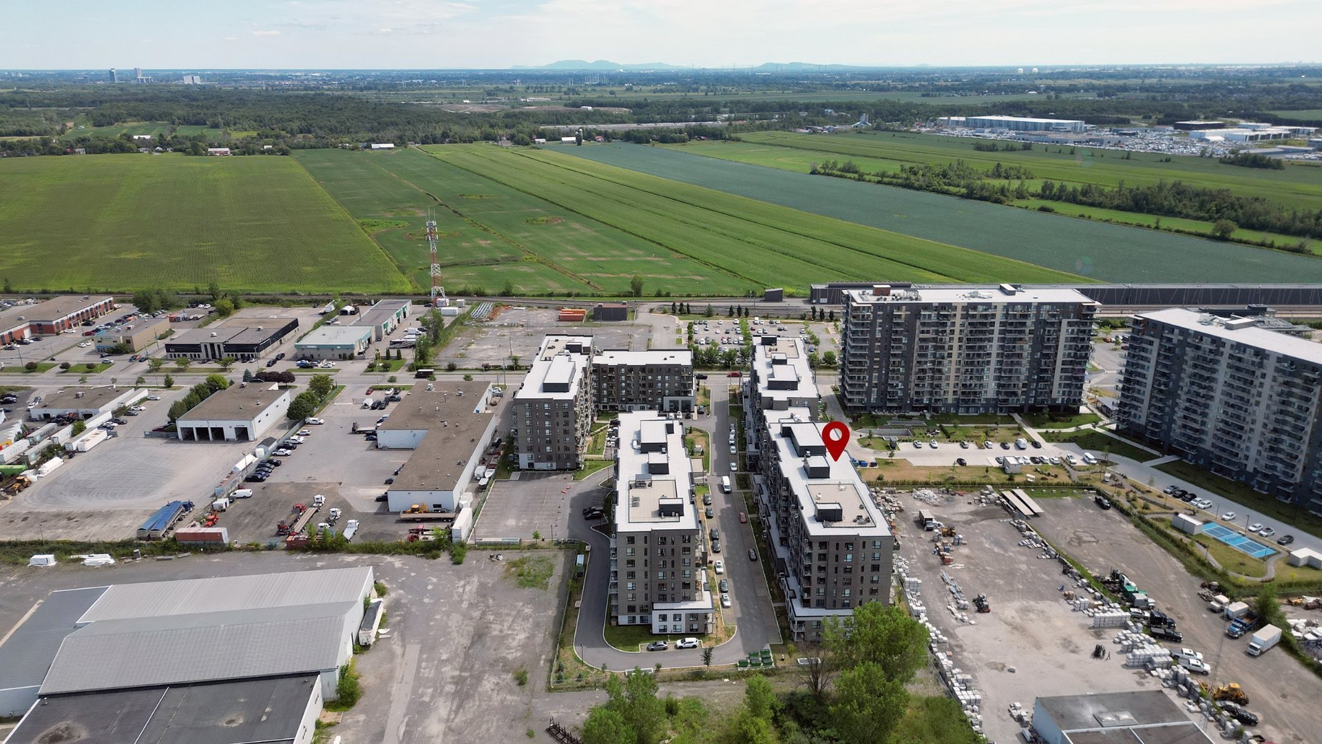 









1431


Av. de la Gare

, 211,
Mascouche,




QC
J7K3C7

