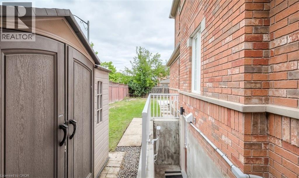 












3908 QUIET CREEK Drive Unit# Bsmt

,
Mississauga,




Ontario
L5M8B5

