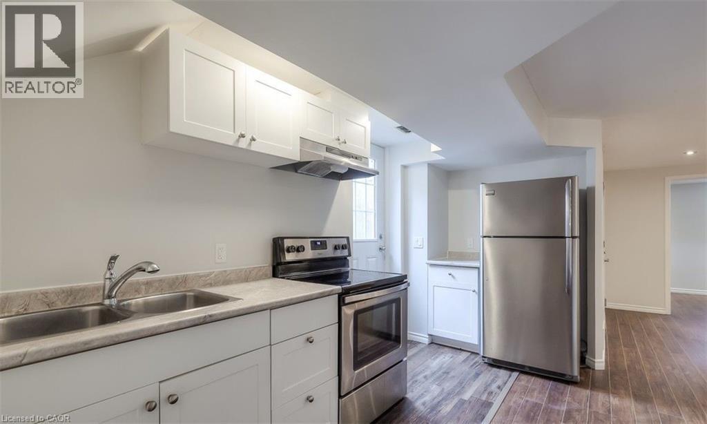 












3908 QUIET CREEK Drive Unit# Bsmt

,
Mississauga,




Ontario
L5M8B5

