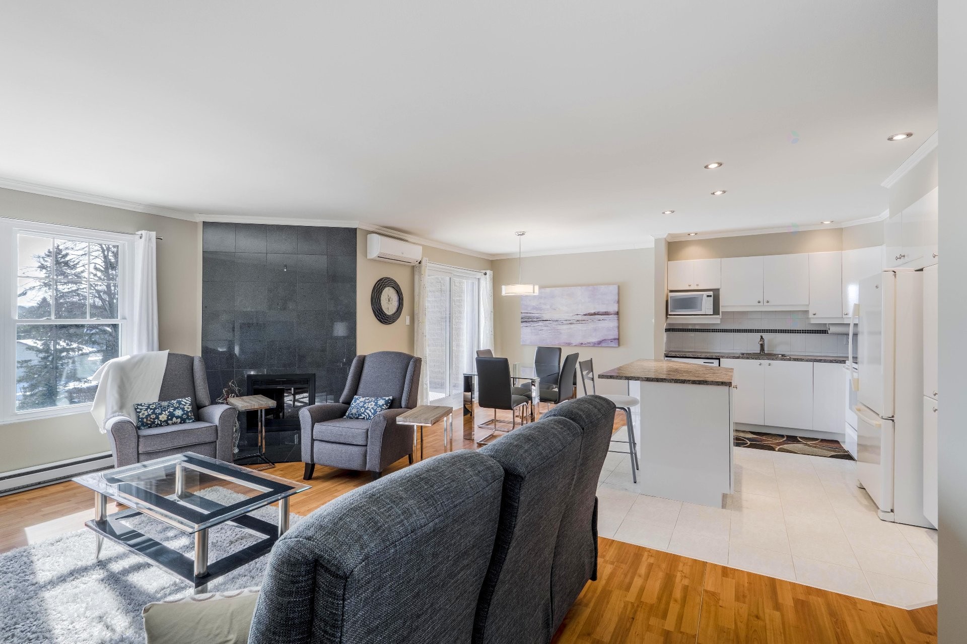 









4205


Rue Bertrand-Fabi

, 5,
Sherbrooke (Brompton/Rock Forest/Saint-Élie/Deauville),




QC
J1N1W8

