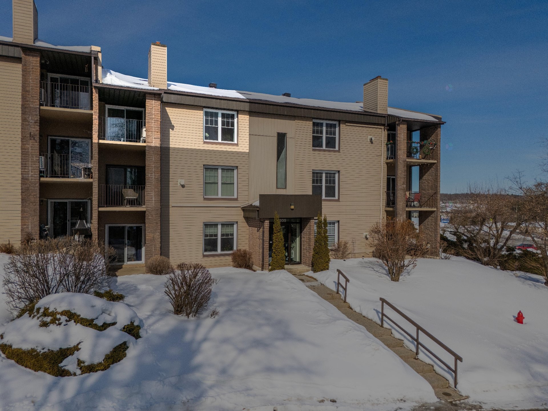 









4205


Rue Bertrand-Fabi

, 5,
Sherbrooke (Brompton/Rock Forest/Saint-Élie/Deauville),




QC
J1N1W8

