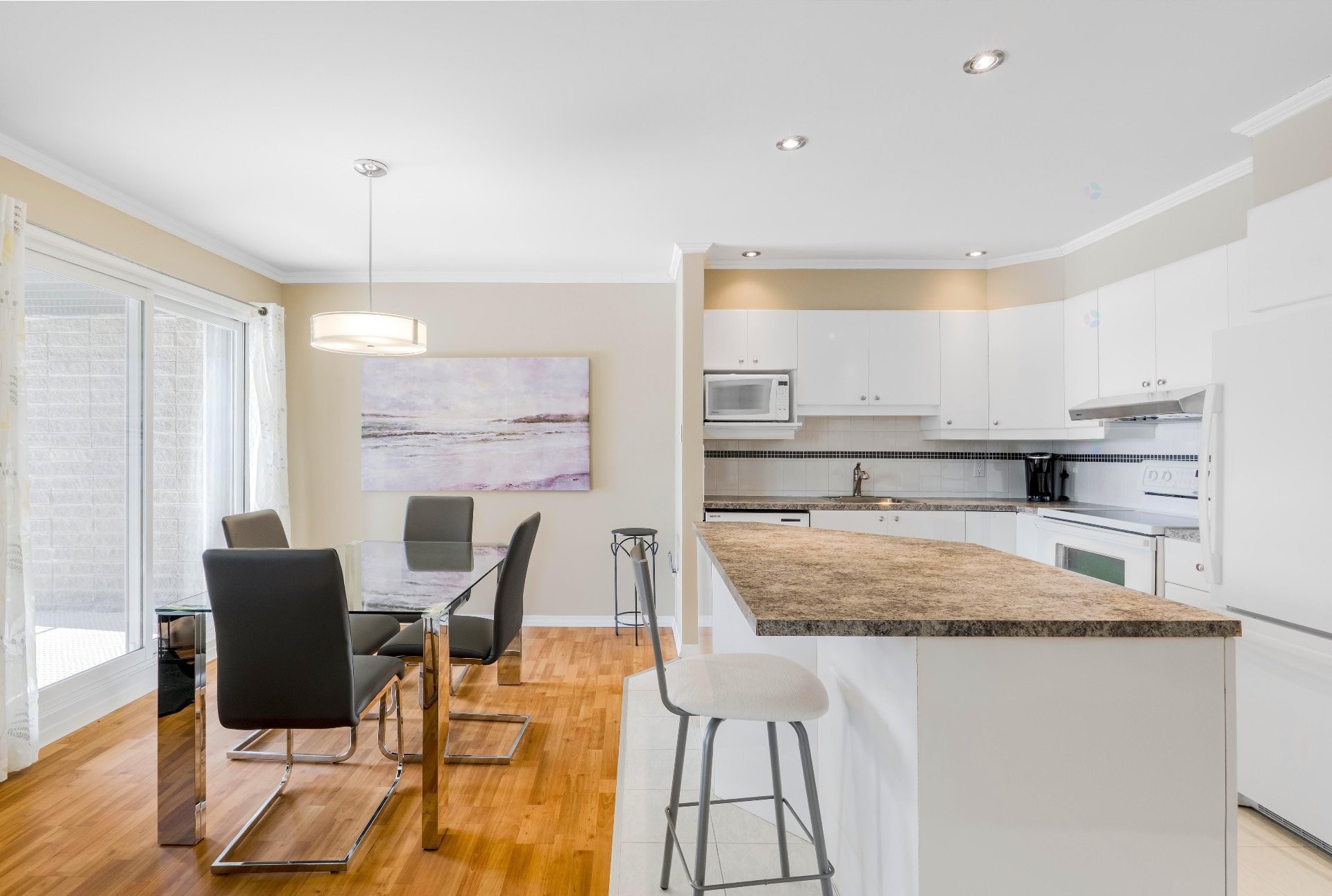 









4205


Rue Bertrand-Fabi

, 5,
Sherbrooke (Brompton/Rock Forest/Saint-Élie/Deauville),




QC
J1N1W8

