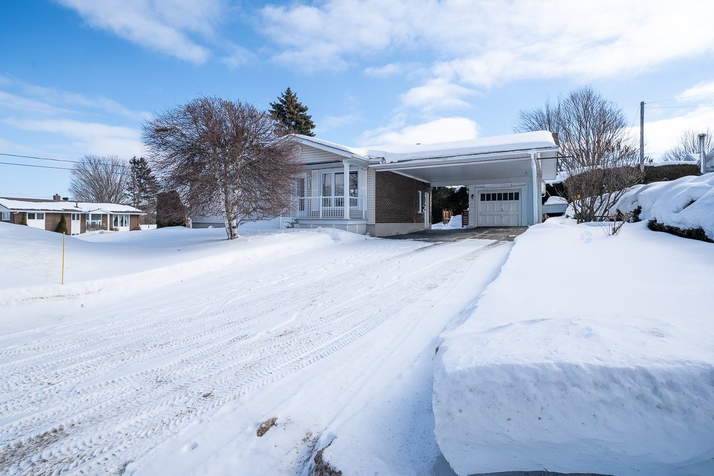 









406


Rue Demers

,
Val-des-Sources,




QC
J1T3J6

