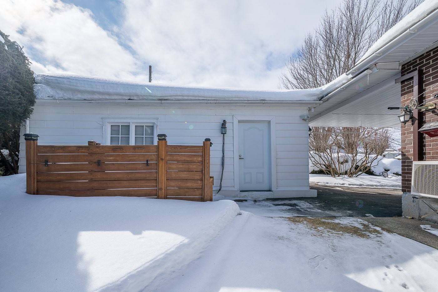 









406


Rue Demers

,
Val-des-Sources,




QC
J1T3J6

