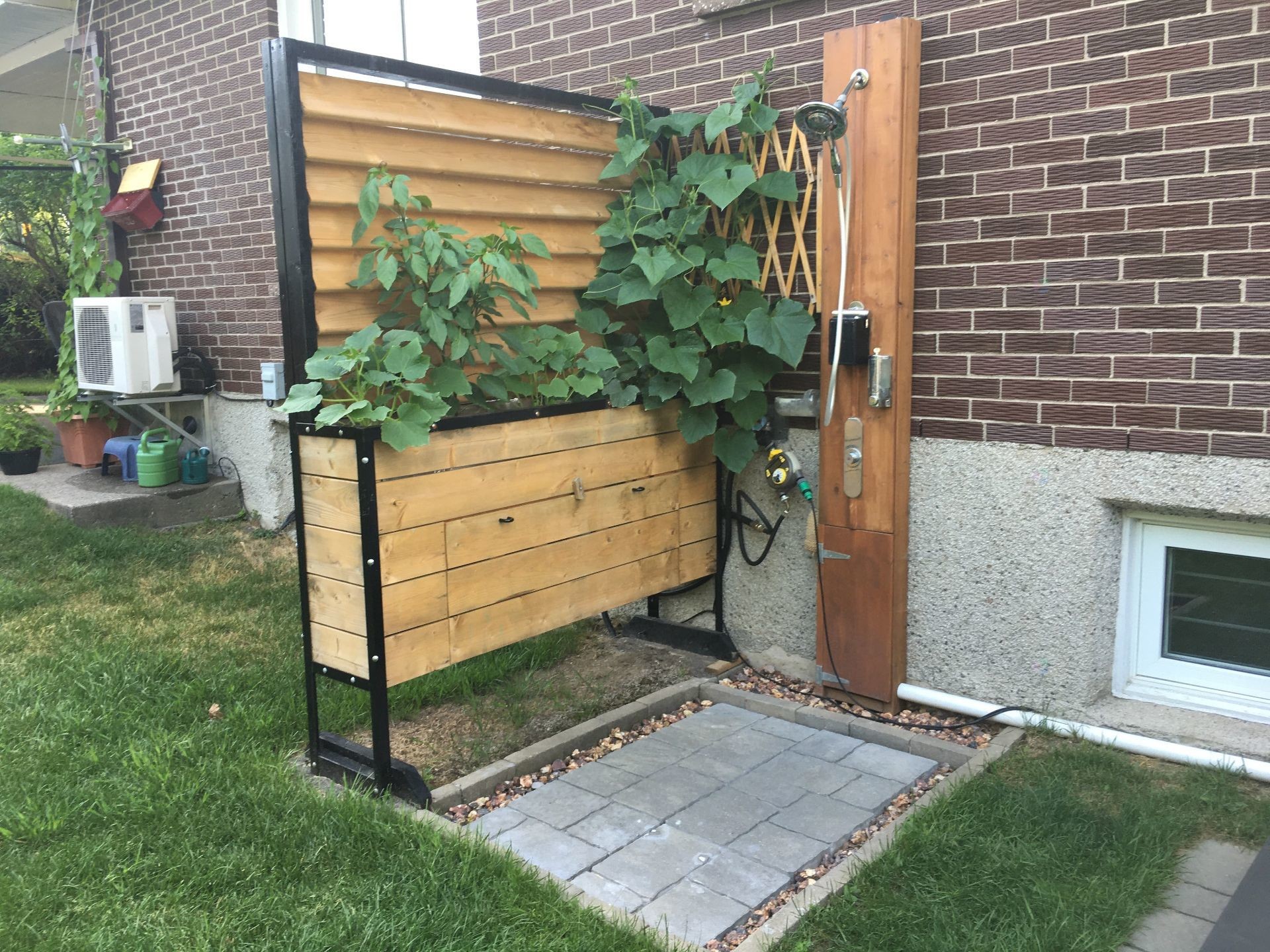 









406


Rue Demers

,
Val-des-Sources,




QC
J1T3J6

