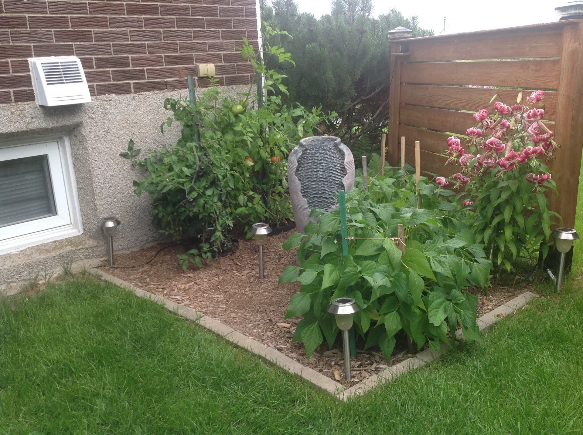 









406


Rue Demers

,
Val-des-Sources,




QC
J1T3J6

