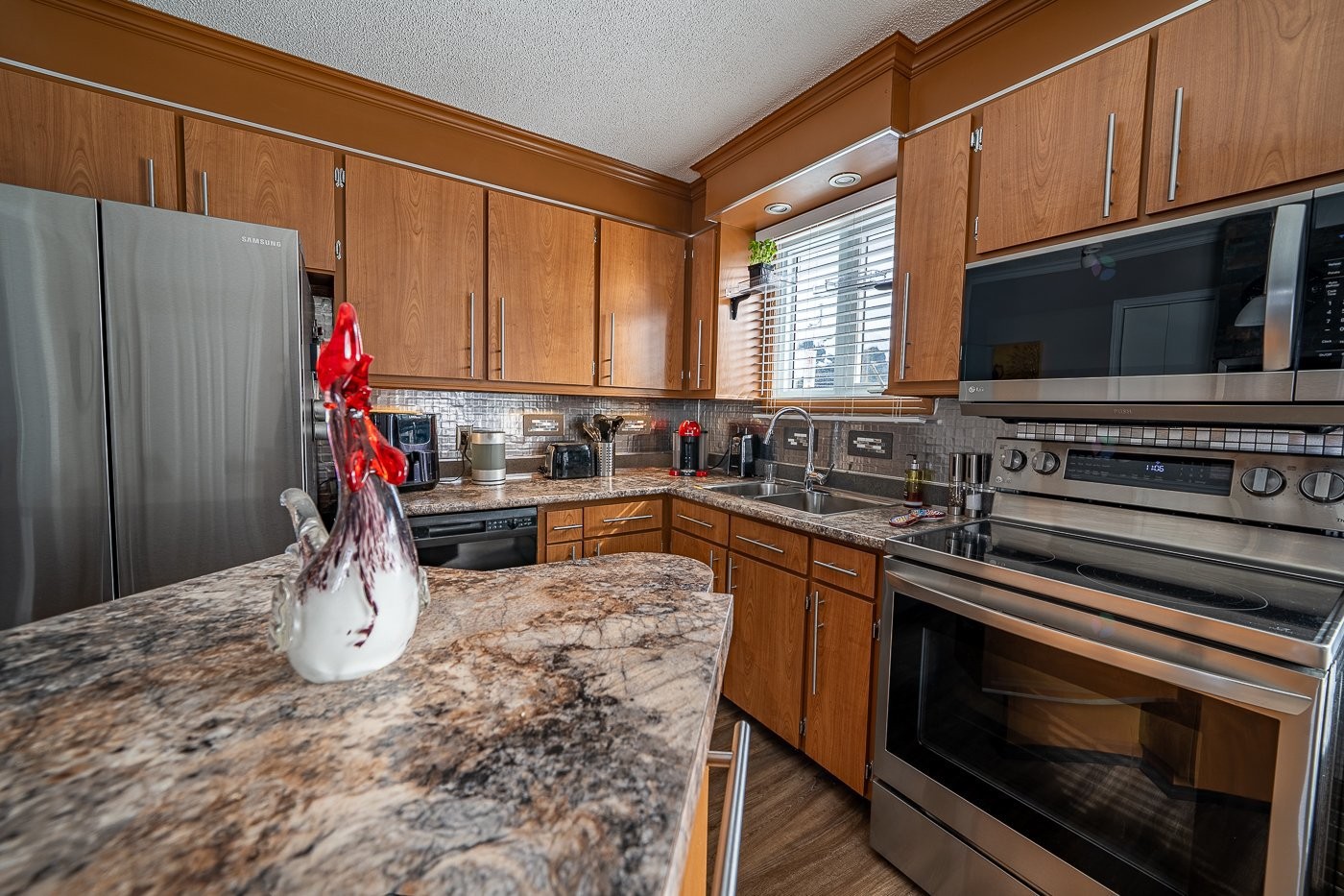 









406


Rue Demers

,
Val-des-Sources,




QC
J1T3J6

