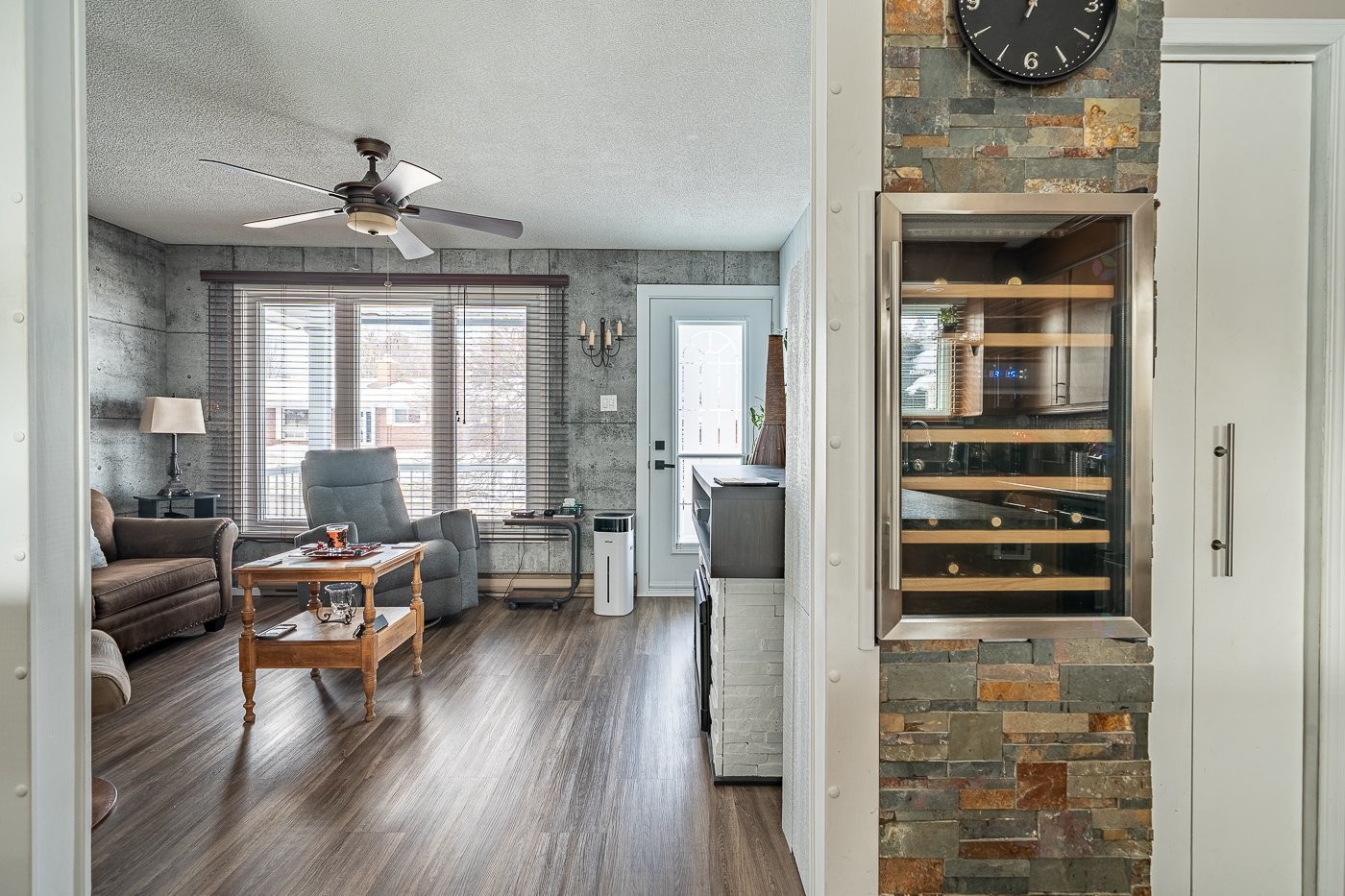 









406


Rue Demers

,
Val-des-Sources,




QC
J1T3J6

