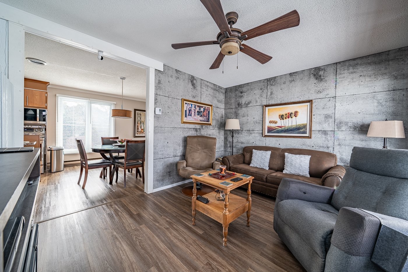 









406


Rue Demers

,
Val-des-Sources,




QC
J1T3J6

