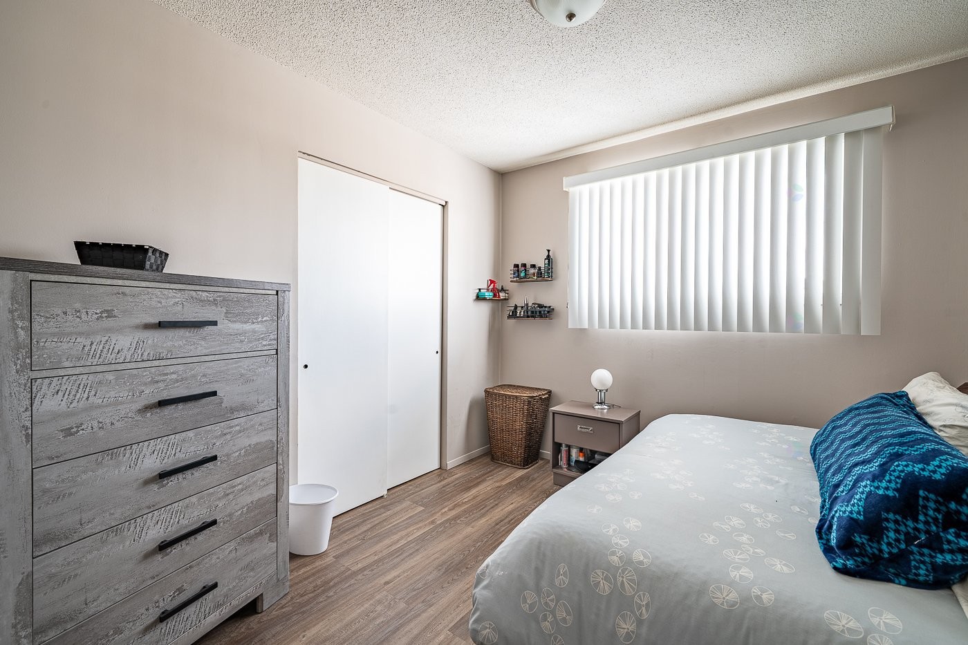 









406


Rue Demers

,
Val-des-Sources,




QC
J1T3J6

