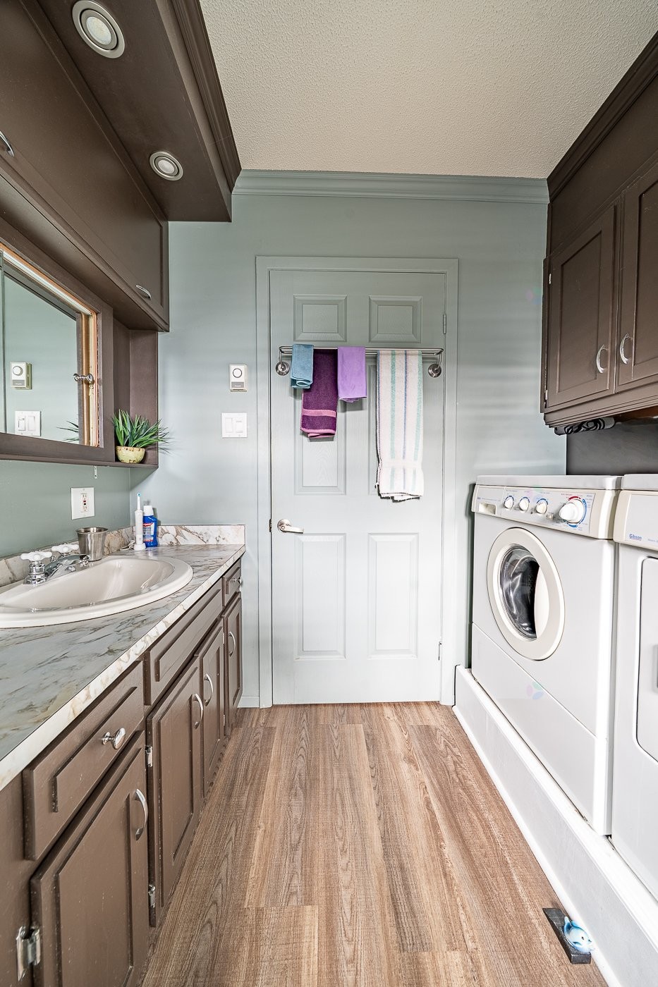 









406


Rue Demers

,
Val-des-Sources,




QC
J1T3J6

