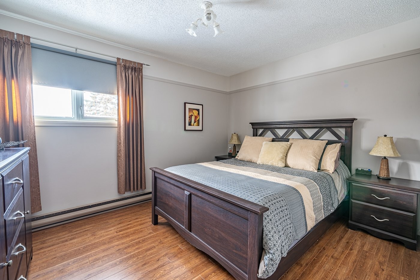 









406


Rue Demers

,
Val-des-Sources,




QC
J1T3J6

