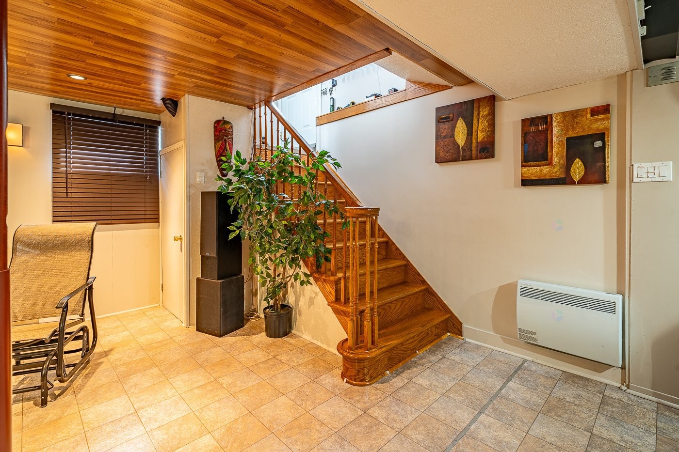 









406


Rue Demers

,
Val-des-Sources,




QC
J1T3J6

