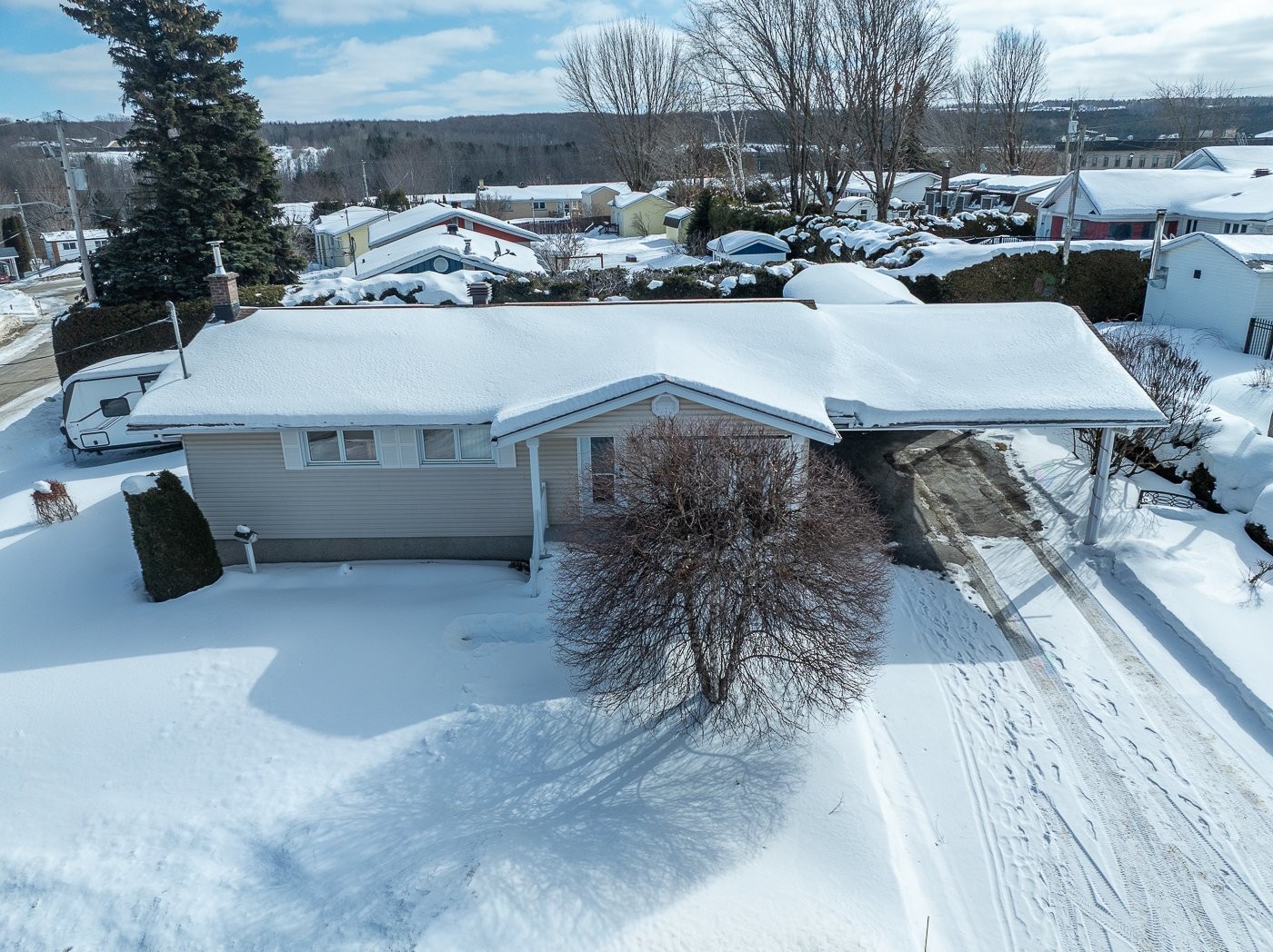 









406


Rue Demers

,
Val-des-Sources,




QC
J1T3J6

