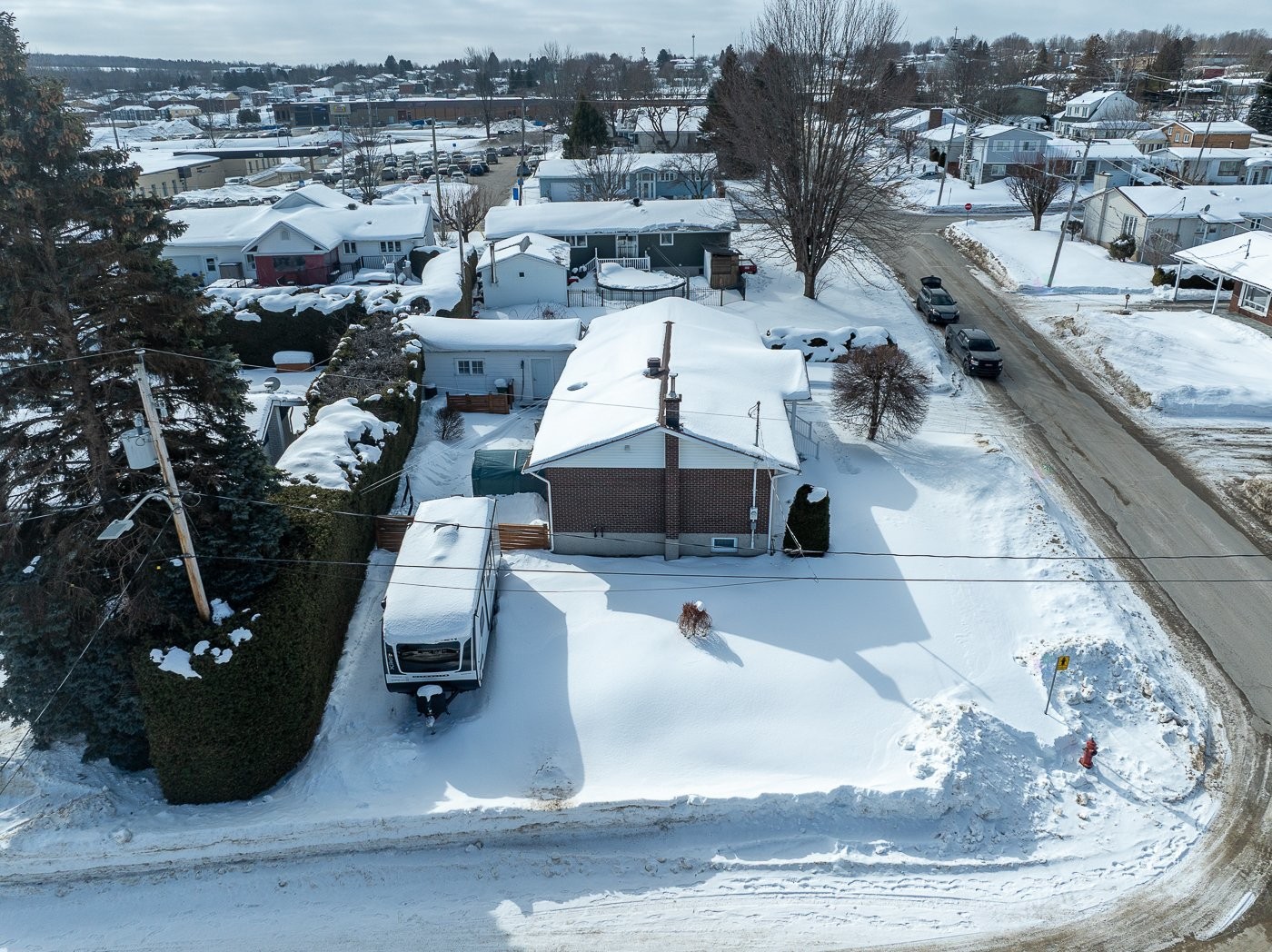 









406


Rue Demers

,
Val-des-Sources,




QC
J1T3J6

