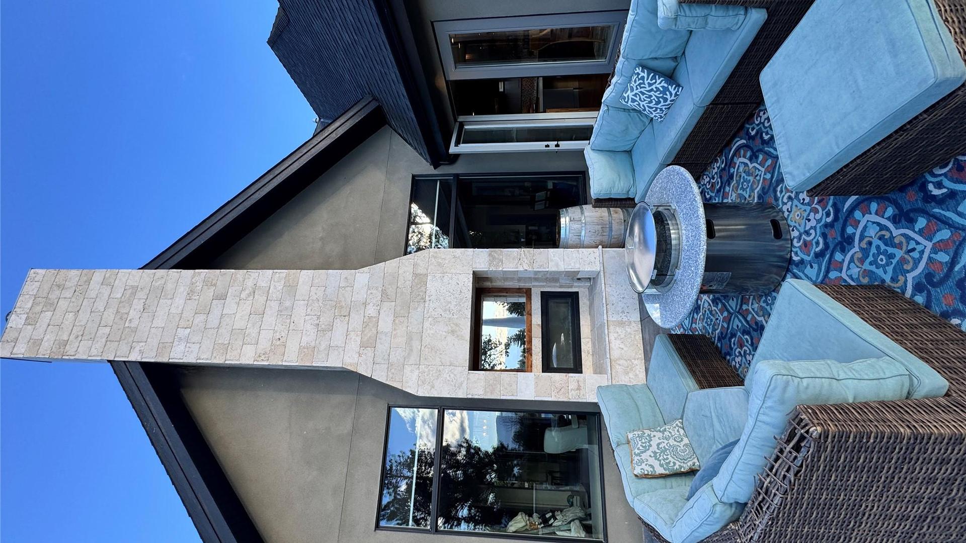 









3990


Fairwinds

Court,
Kelowna,




BC
V1W 4G1

