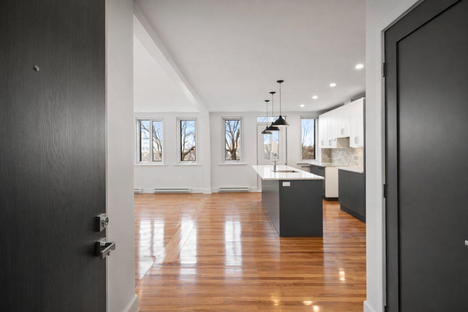 









6150


Ch. Deacon

, 11,
Montréal (Côte-des-Neiges/Notre-Dame-de-Grâce),




QC
H3S2P3

