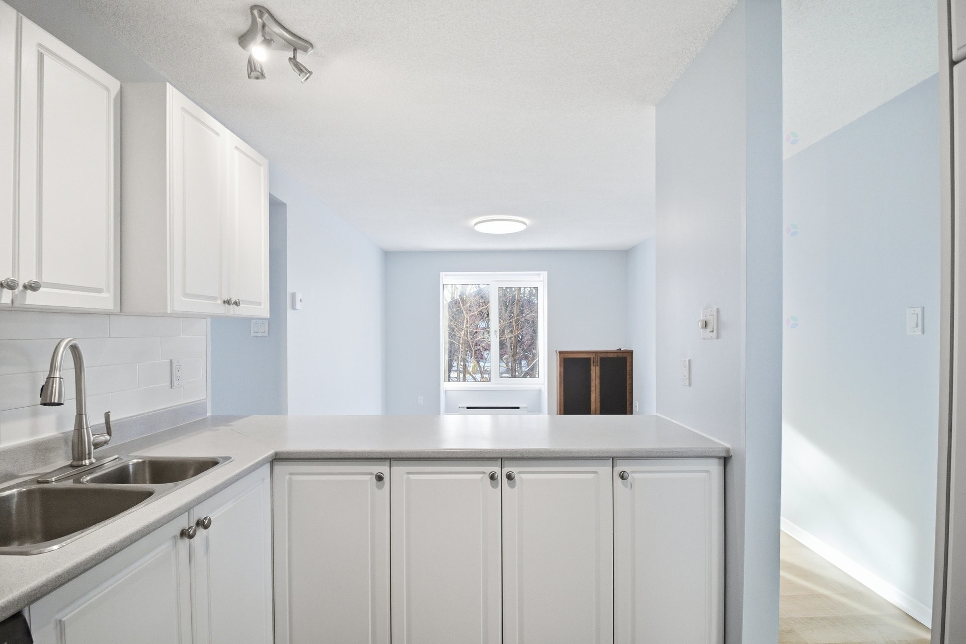 









174


Boul. La Vérendrye E.

, 2,
Gatineau (Gatineau),




QC
J8P7R6

