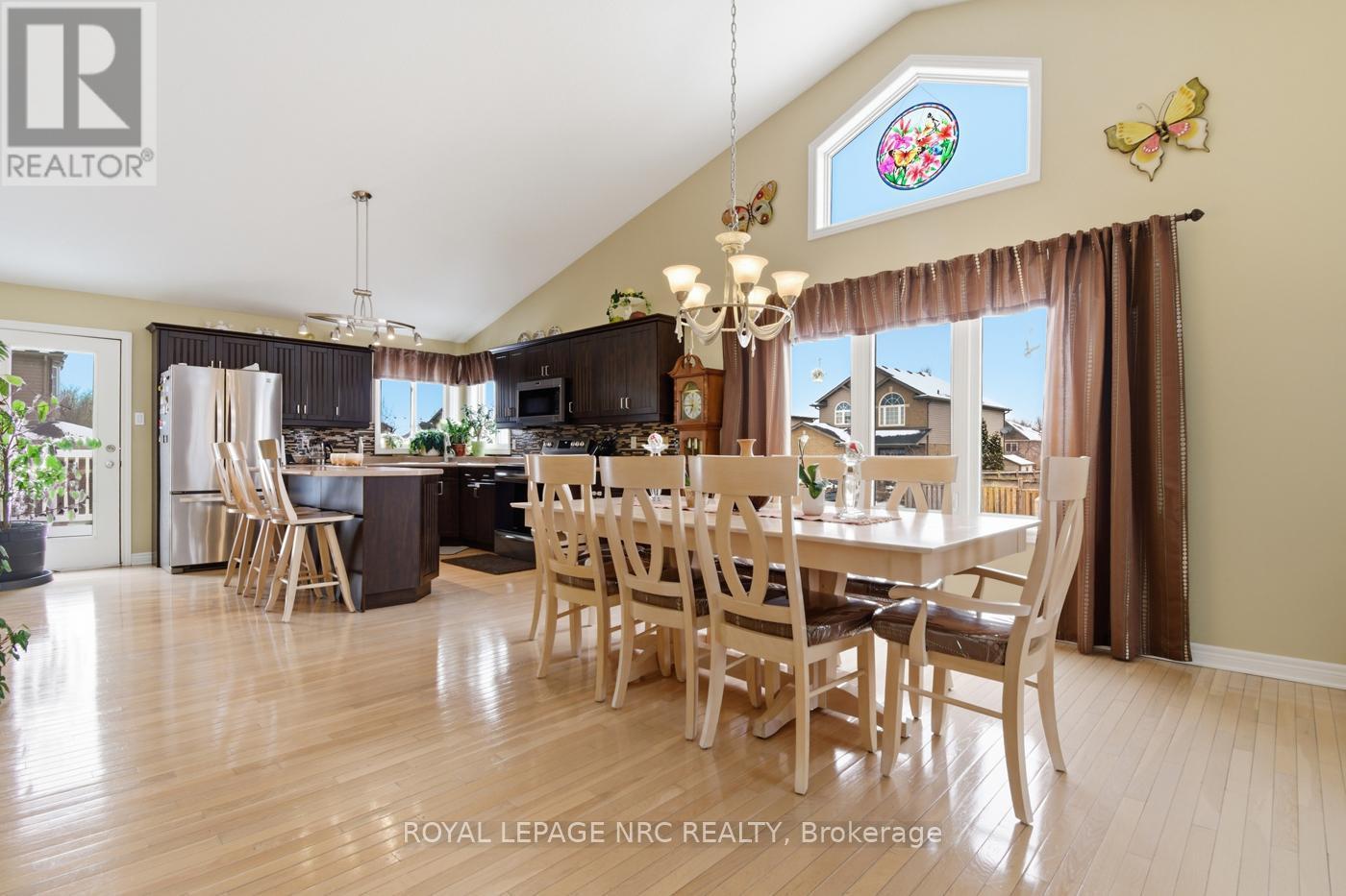 












225 COLBECK DRIVE

,
Welland (Coyle Creek),




Ontario
L3C7M3

