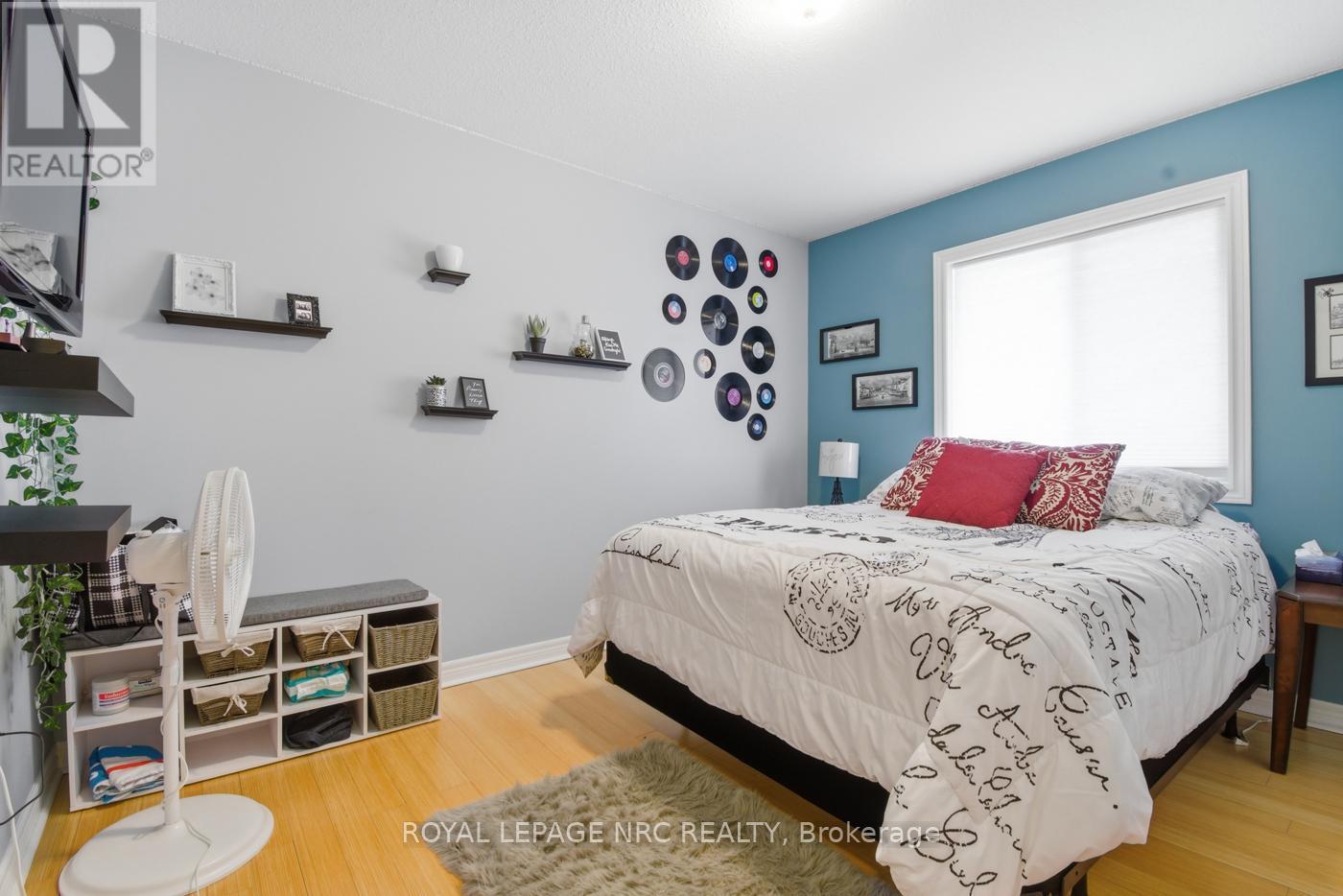 












225 COLBECK DRIVE

,
Welland (Coyle Creek),




Ontario
L3C7M3

