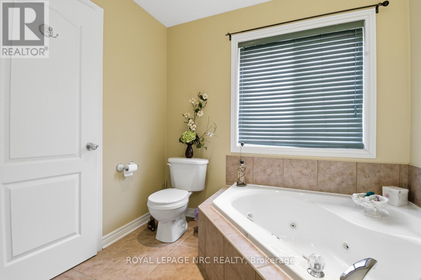 












225 COLBECK DRIVE

,
Welland (Coyle Creek),




Ontario
L3C7M3

