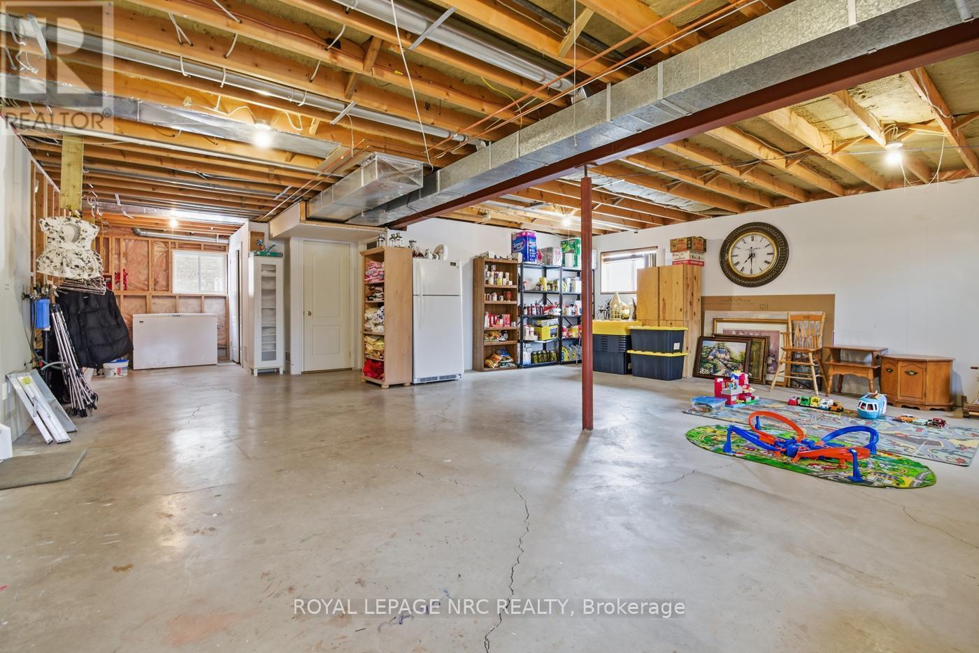 












225 COLBECK DRIVE

,
Welland (Coyle Creek),




Ontario
L3C7M3

