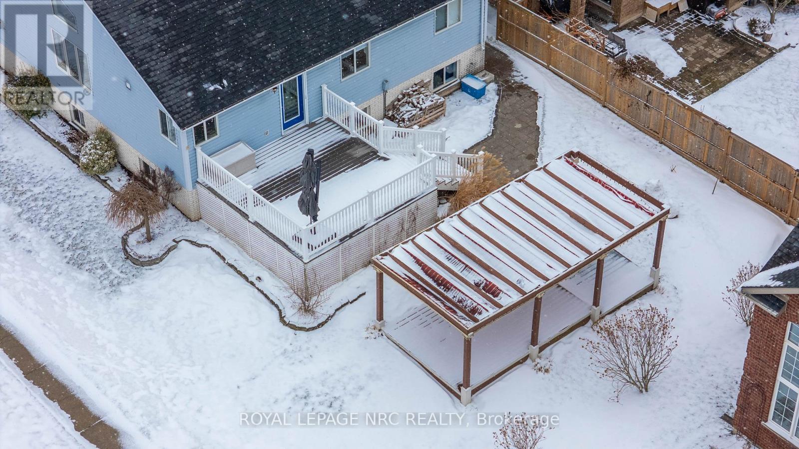 












225 COLBECK DRIVE

,
Welland (Coyle Creek),




Ontario
L3C7M3

