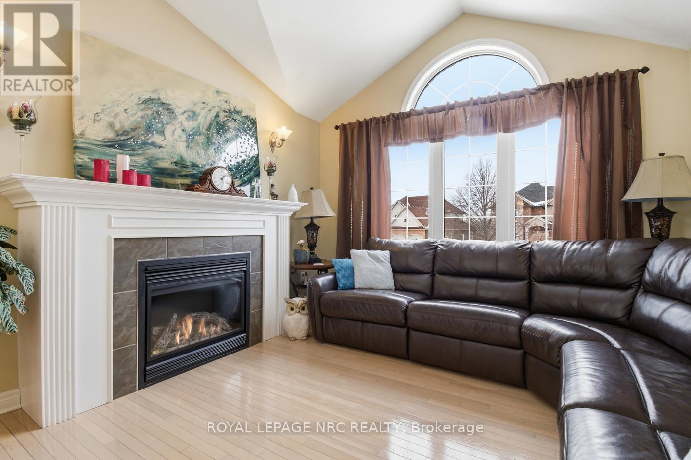 












225 COLBECK DRIVE

,
Welland (Coyle Creek),




Ontario
L3C7M3

