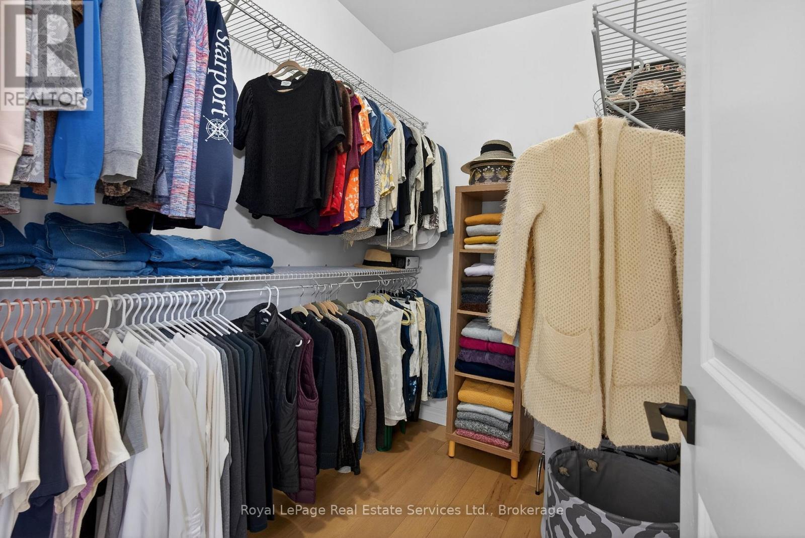 












20 PATTEN DRIVE

,
Brant (South Dumfries),




Ontario
N0E1N0

