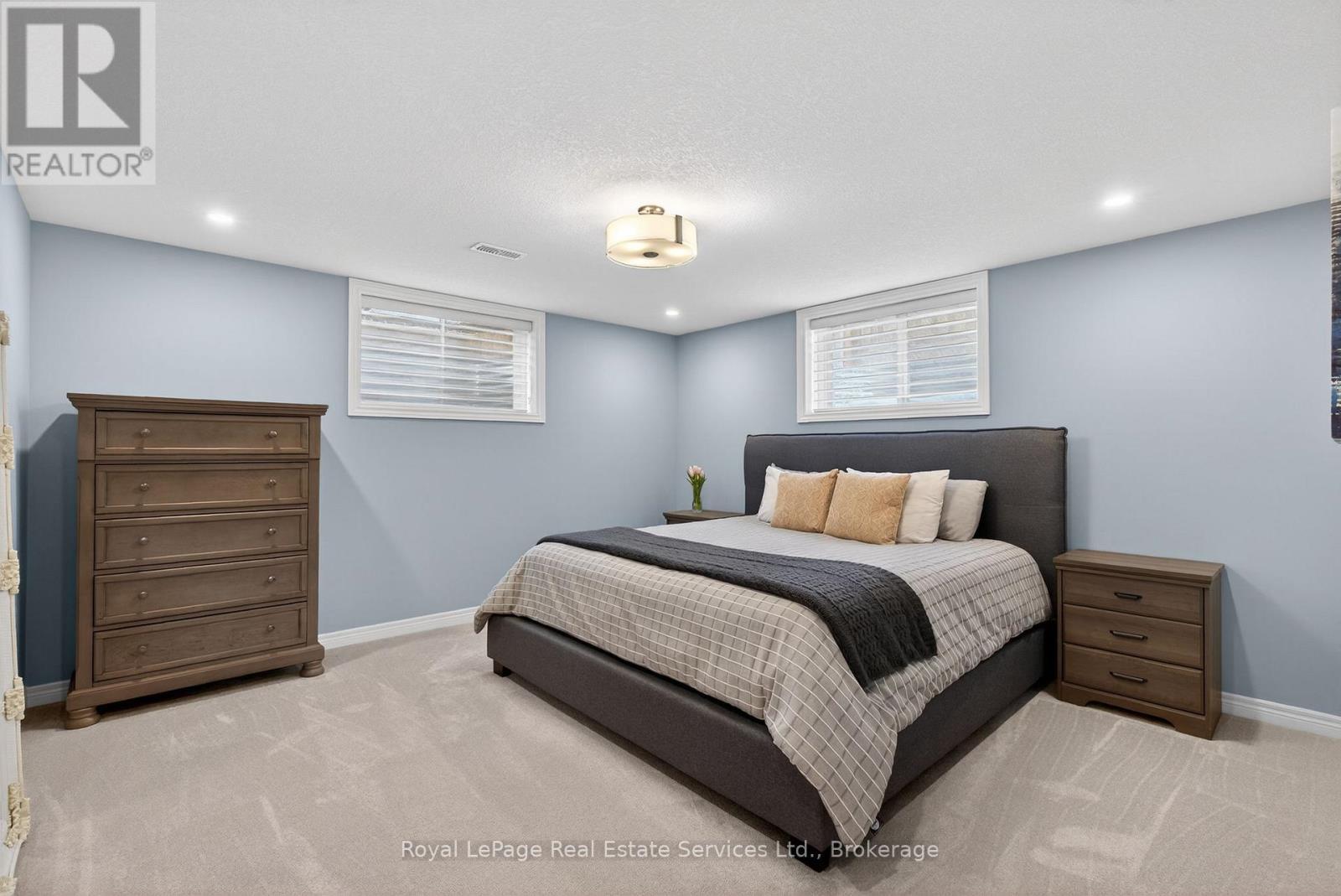 












20 PATTEN DRIVE

,
Brant (South Dumfries),




Ontario
N0E1N0

