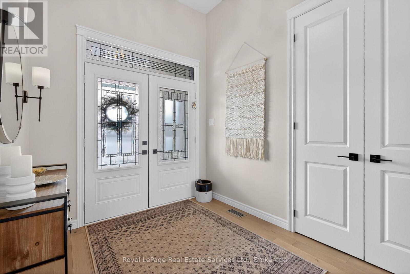 












20 PATTEN DRIVE

,
Brant (South Dumfries),




Ontario
N0E1N0

