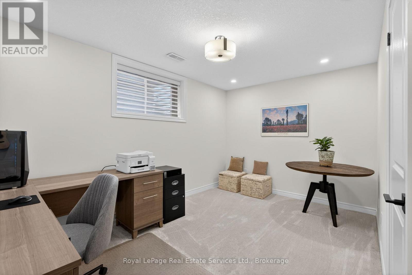 












20 PATTEN DRIVE

,
Brant (South Dumfries),




Ontario
N0E1N0

