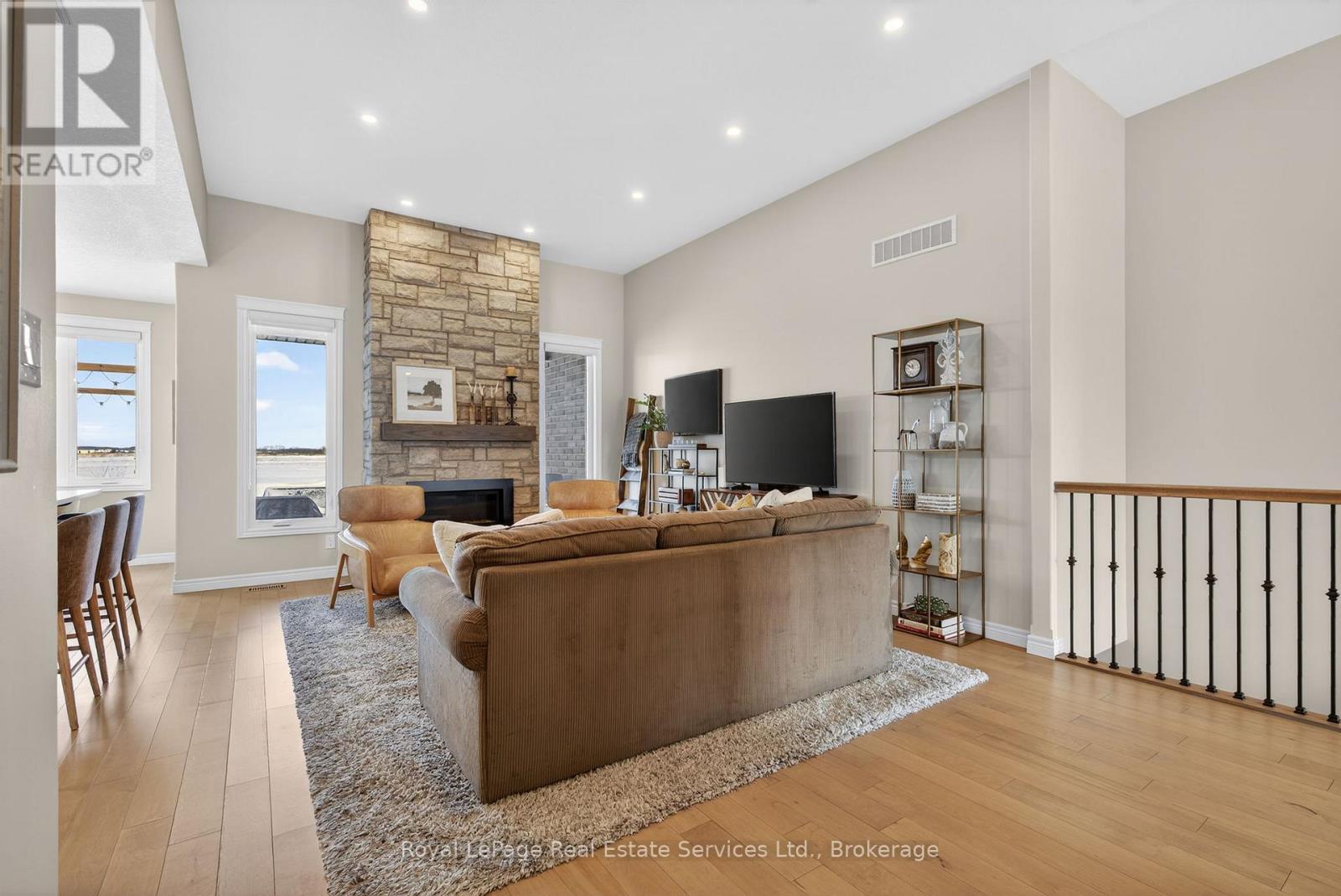 












20 PATTEN DRIVE

,
Brant (South Dumfries),




Ontario
N0E1N0

