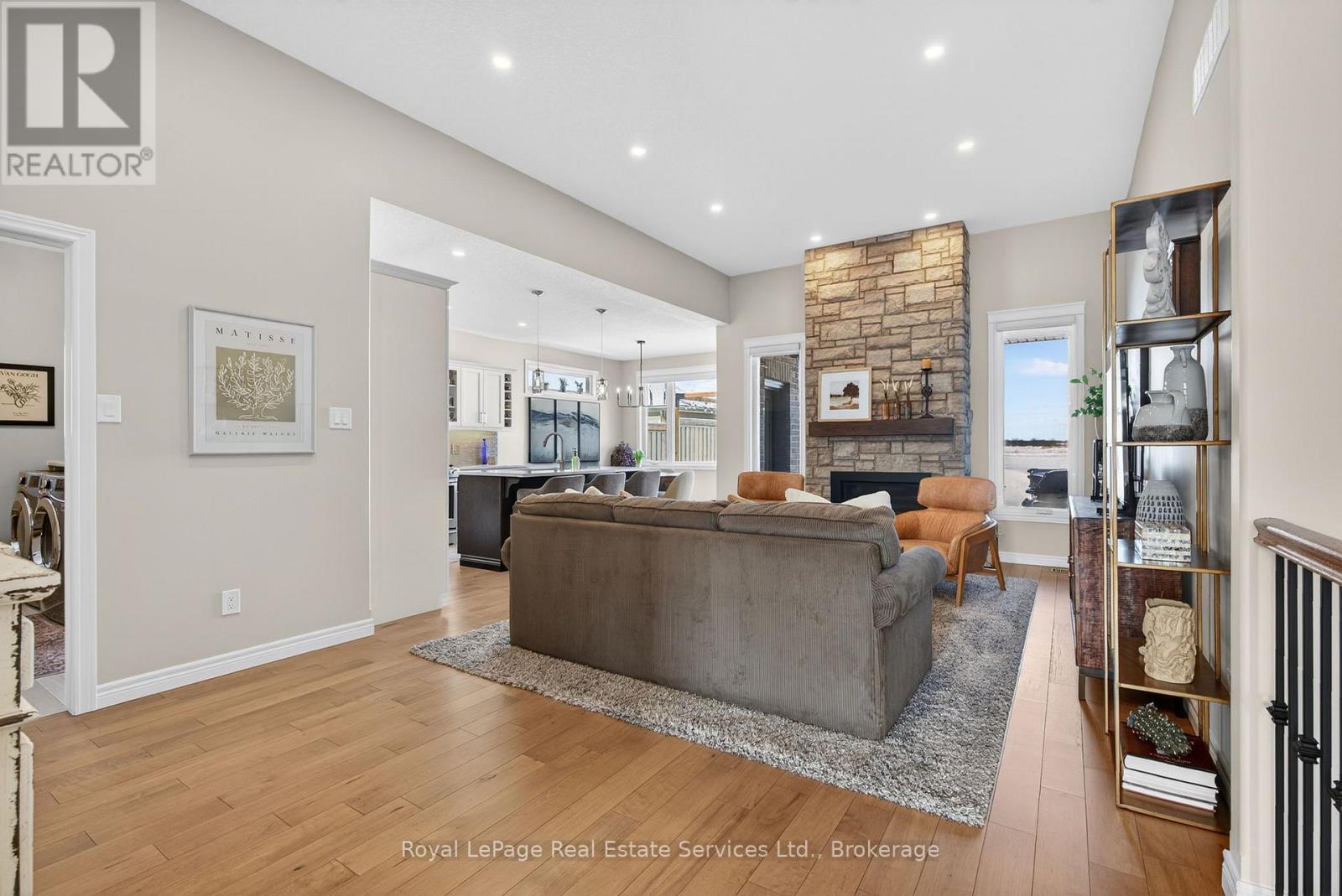 












20 PATTEN DRIVE

,
Brant (South Dumfries),




Ontario
N0E1N0

