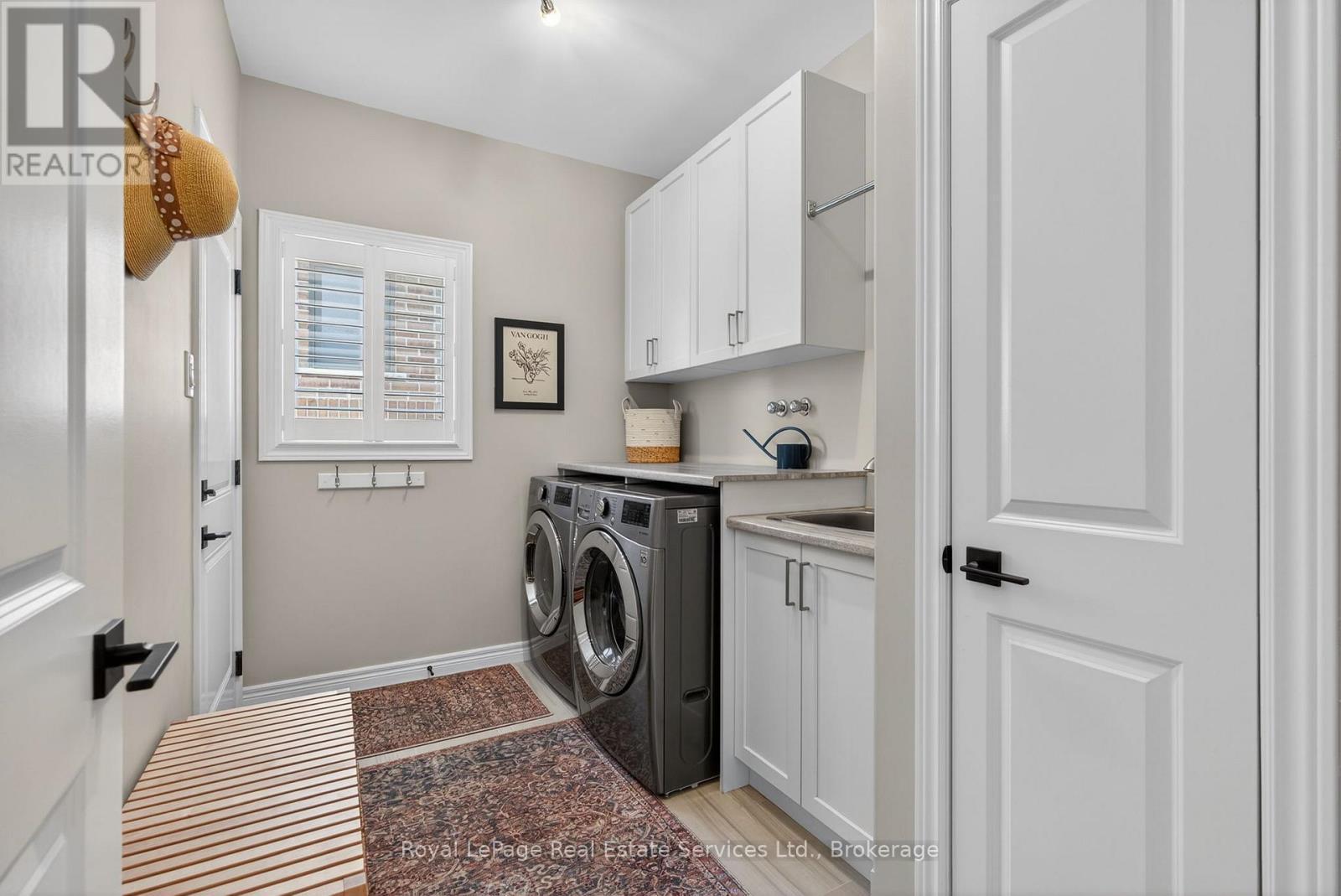 












20 PATTEN DRIVE

,
Brant (South Dumfries),




Ontario
N0E1N0

