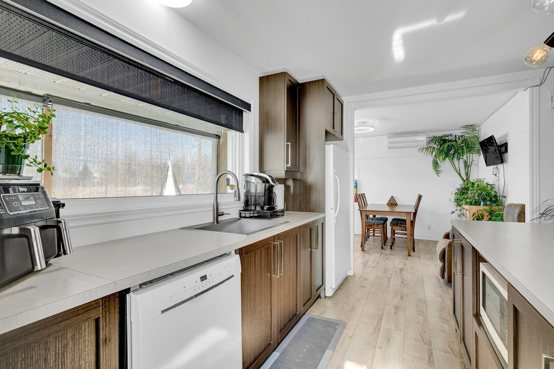 









1826


Boul. St-Antoine

,
Saint-Jérôme,




QC
J7Z7M2

