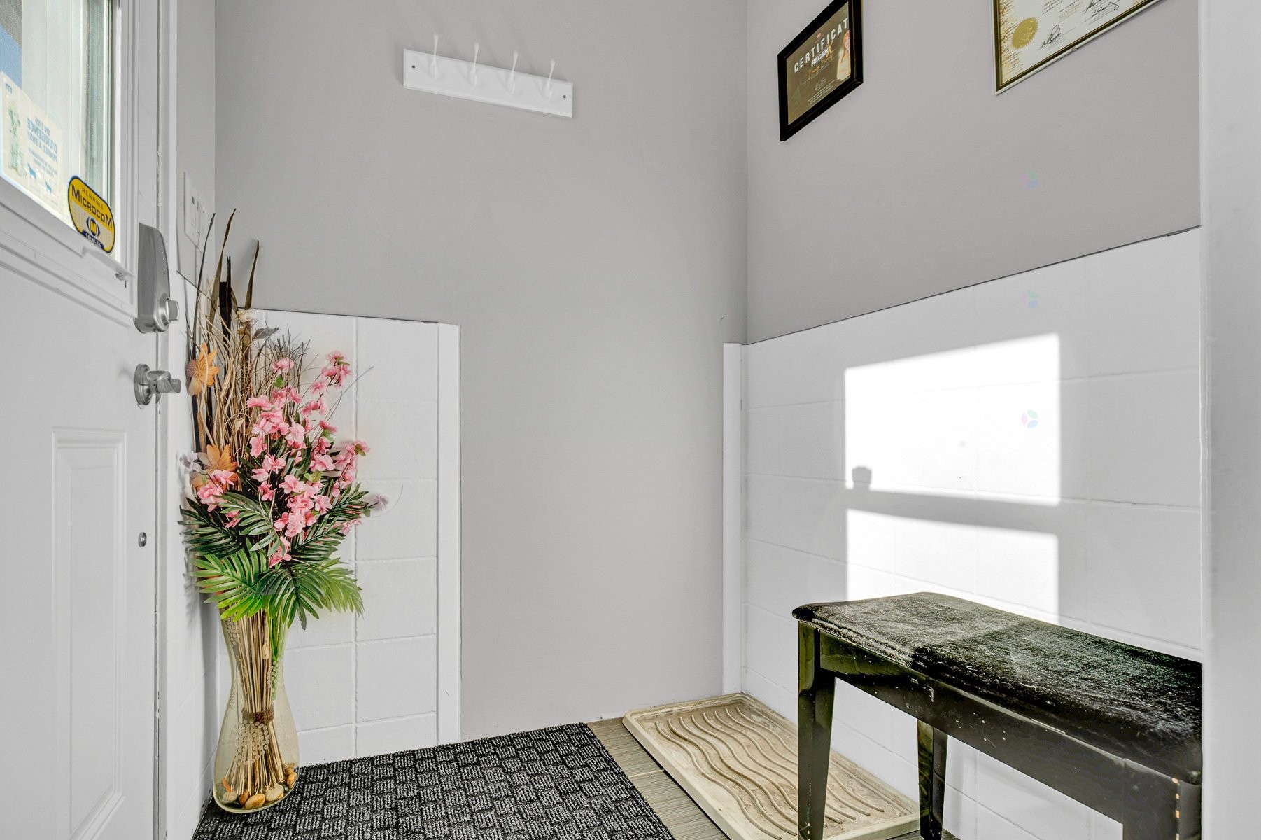 









1826


Boul. St-Antoine

,
Saint-Jérôme,




QC
J7Z7M2

