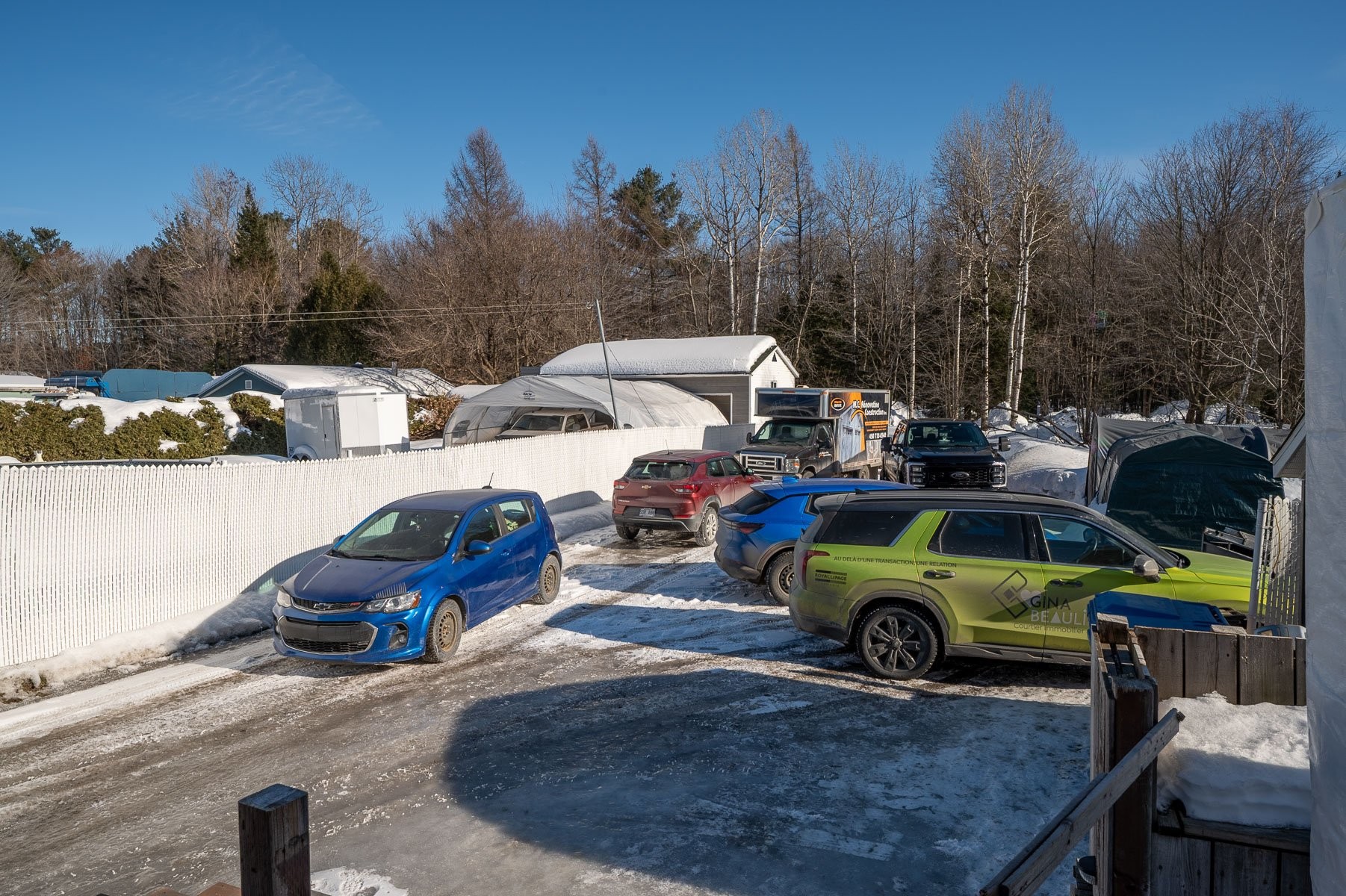 









1826


Boul. St-Antoine

,
Saint-Jérôme,




QC
J7Z7M2


