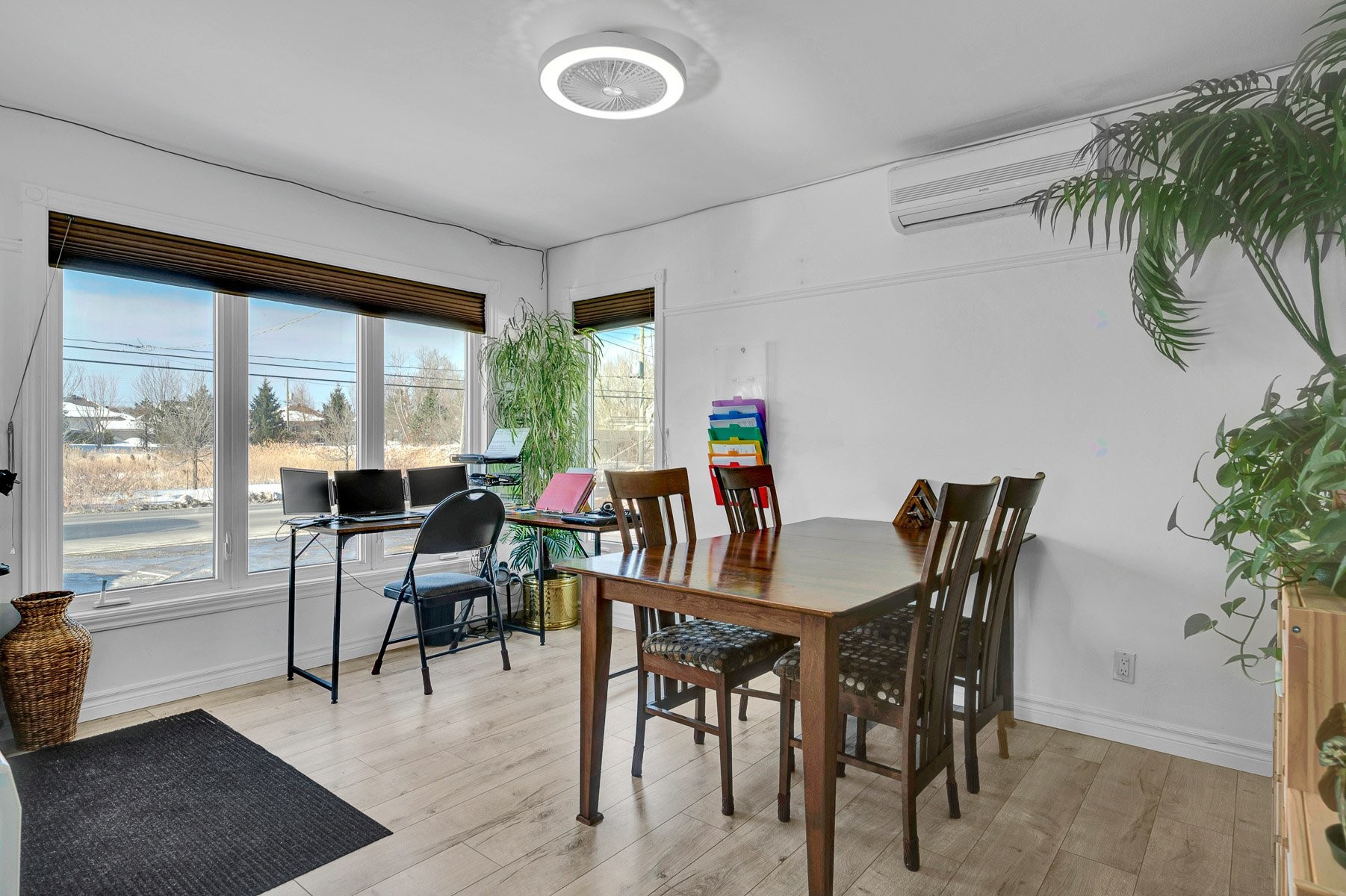 









1826


Boul. St-Antoine

,
Saint-Jérôme,




QC
J7Z7M2

