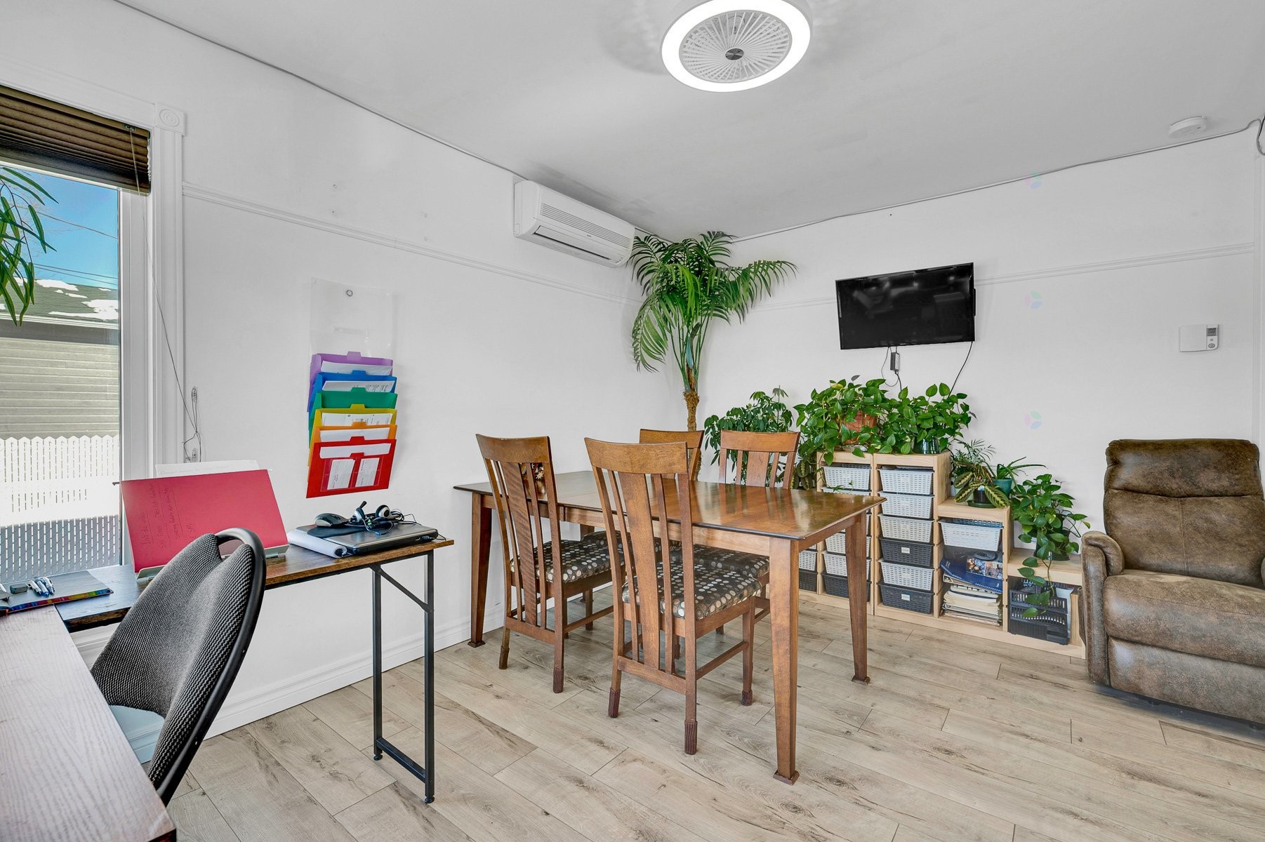 









1826


Boul. St-Antoine

,
Saint-Jérôme,




QC
J7Z7M2

