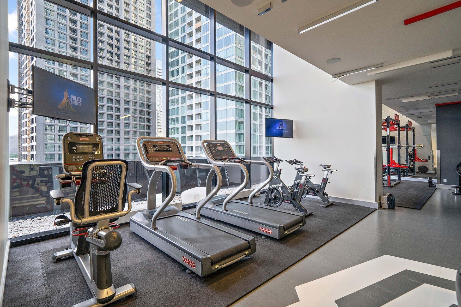 









1288


Av. des Canadiens-de-Montréal

, 3609,
Montréal (Ville-Marie),




QC
H3B3B3

