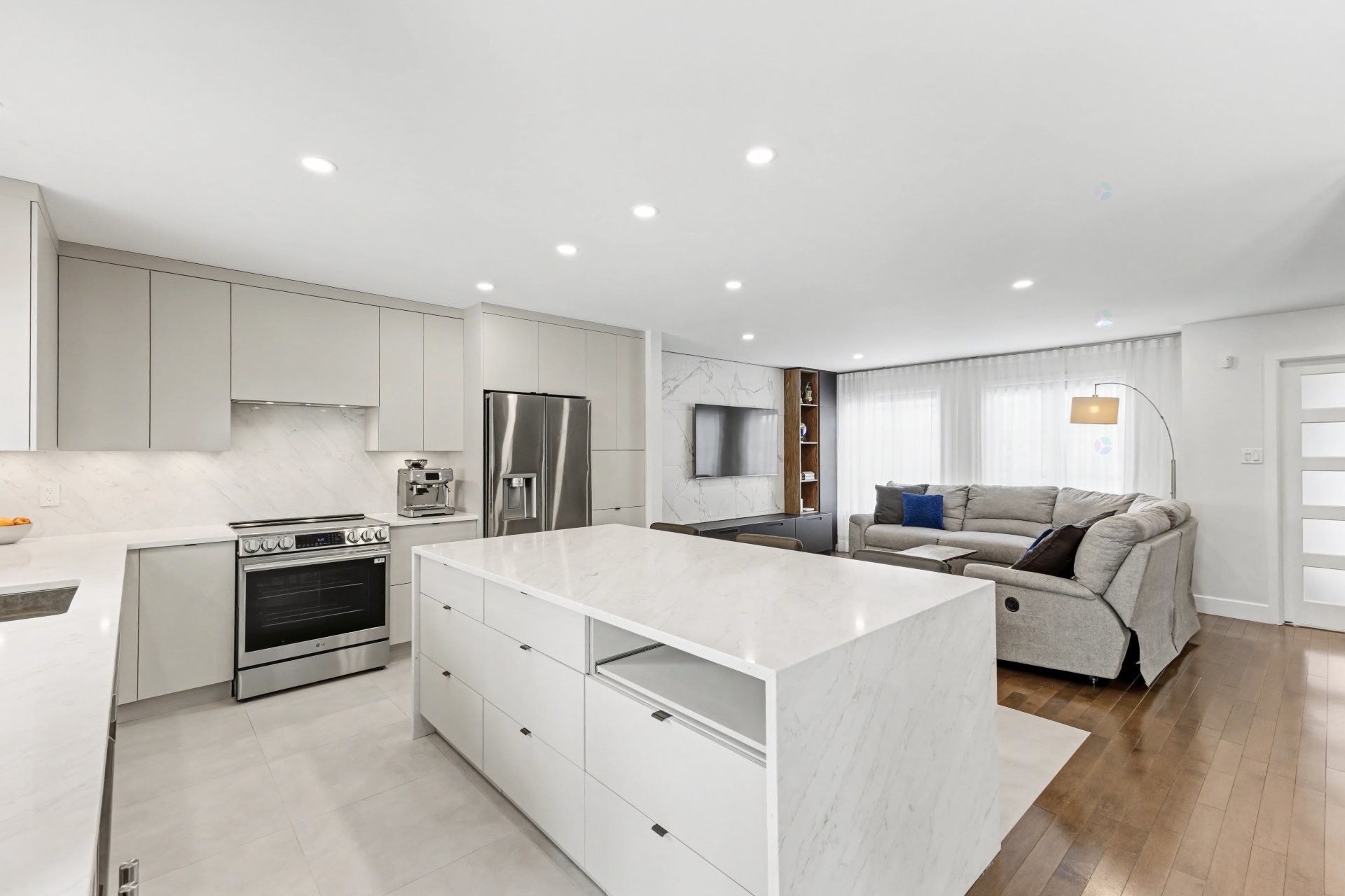 









1065


Rue Breux

,
Chambly,




QC
J3L0P1

