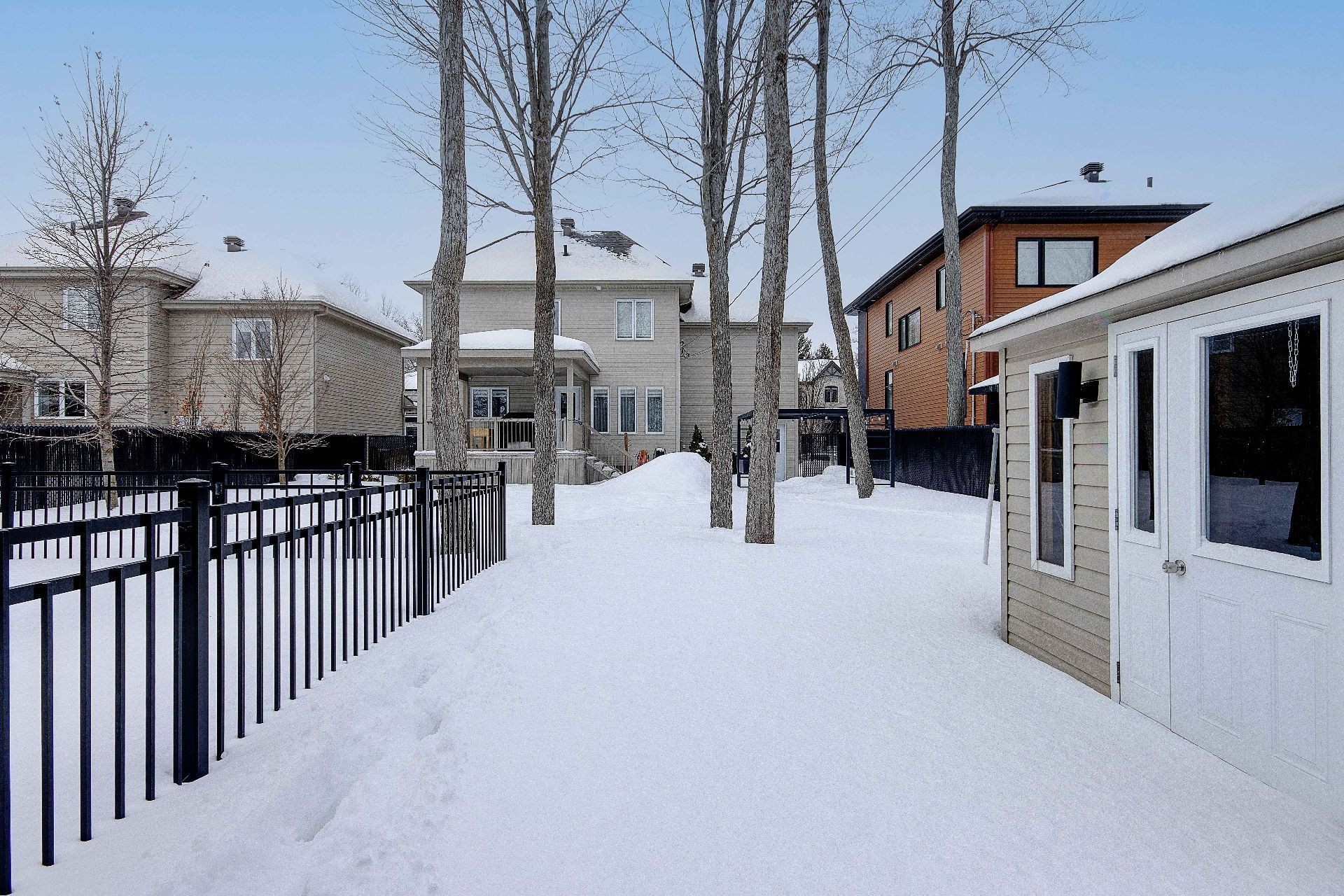 









1065


Rue Breux

,
Chambly,




QC
J3L0P1

