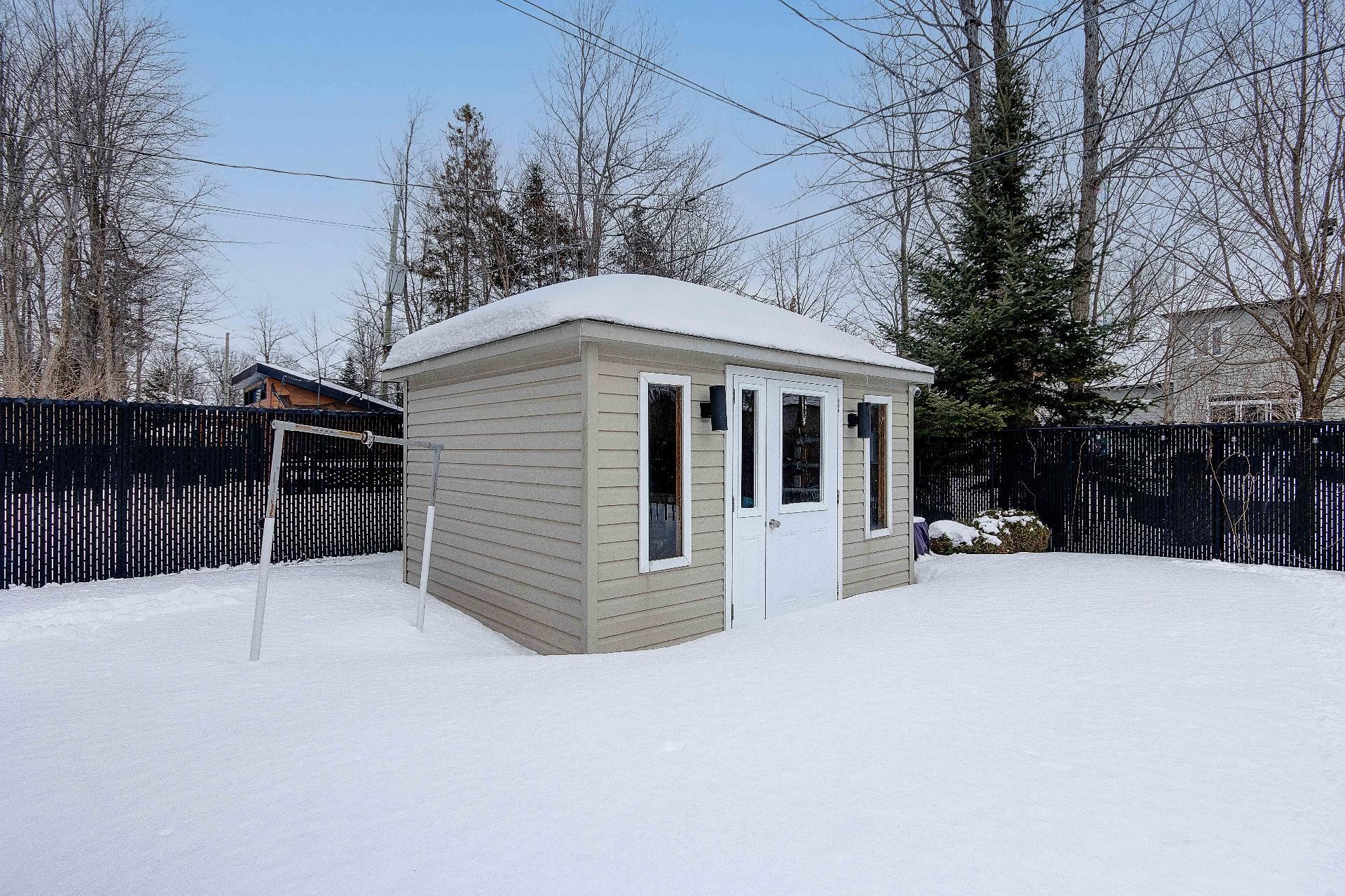 









1065


Rue Breux

,
Chambly,




QC
J3L0P1

