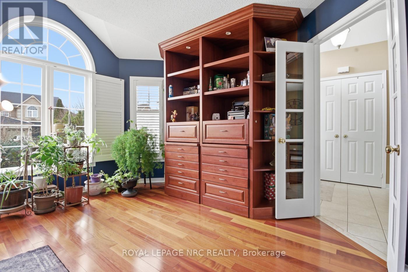 












65 MCCAFFERY CRESCENT

,
St. Catharines (Rykert/Vansickle),




Ontario
L2S3Y6

