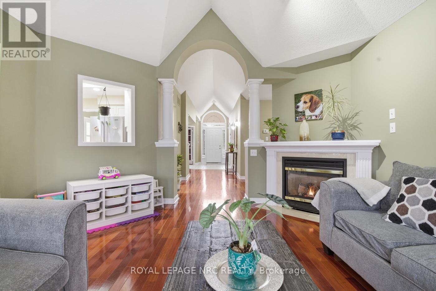 












65 MCCAFFERY CRESCENT

,
St. Catharines (Rykert/Vansickle),




Ontario
L2S3Y6

