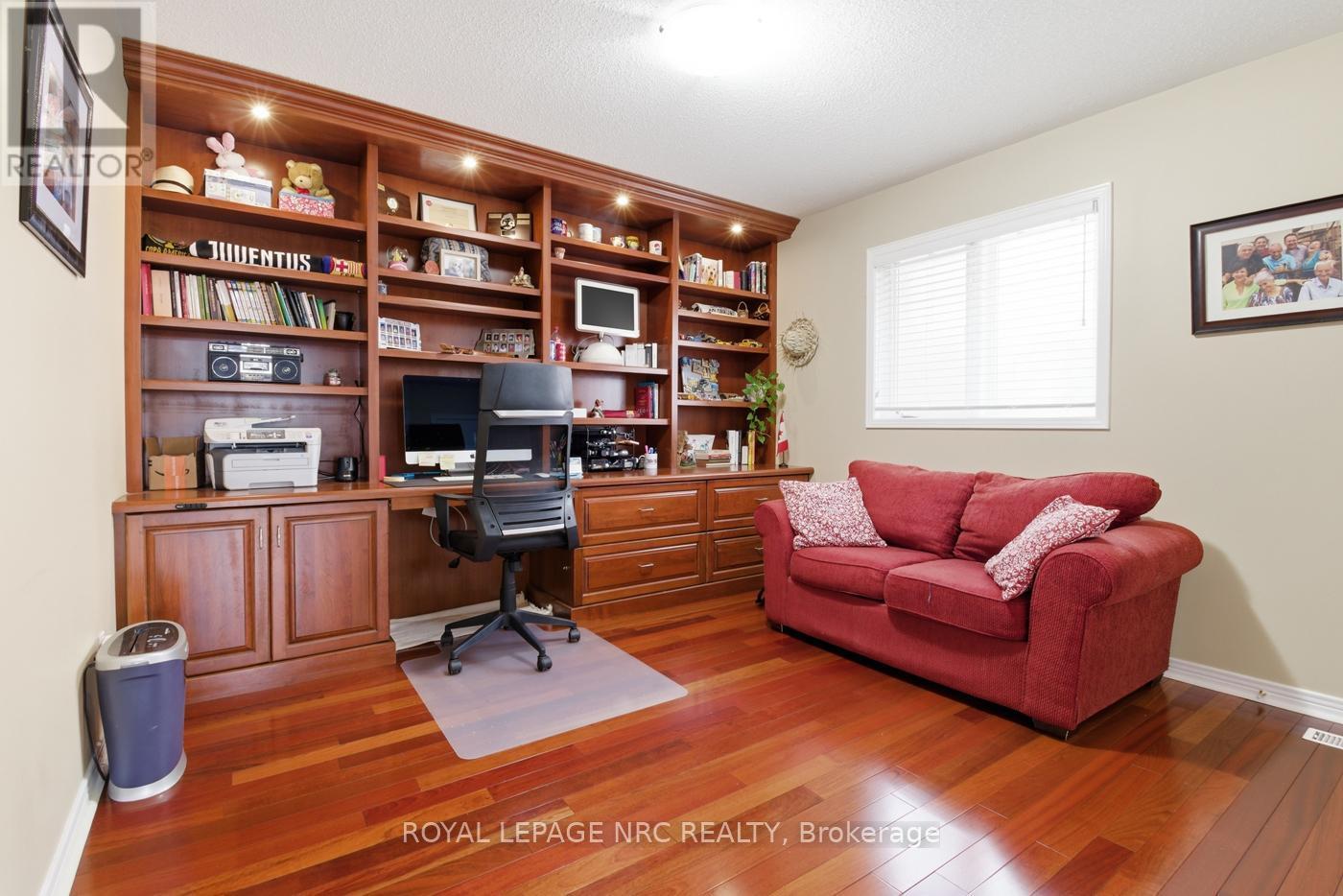 












65 MCCAFFERY CRESCENT

,
St. Catharines (Rykert/Vansickle),




Ontario
L2S3Y6

